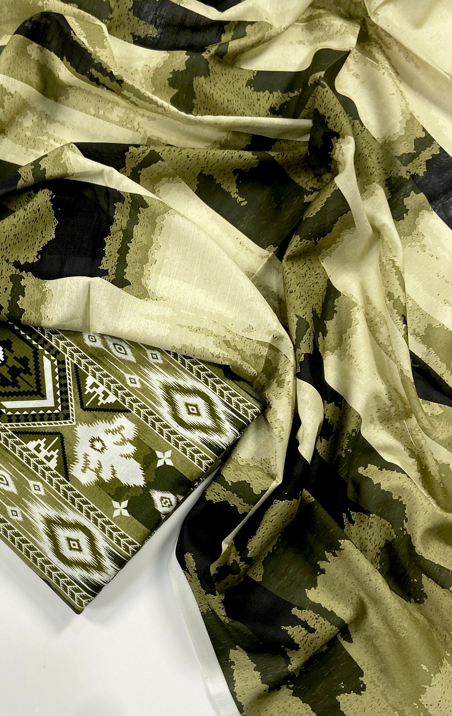 Abrish Exclusive Morroco Khaddar 3PC