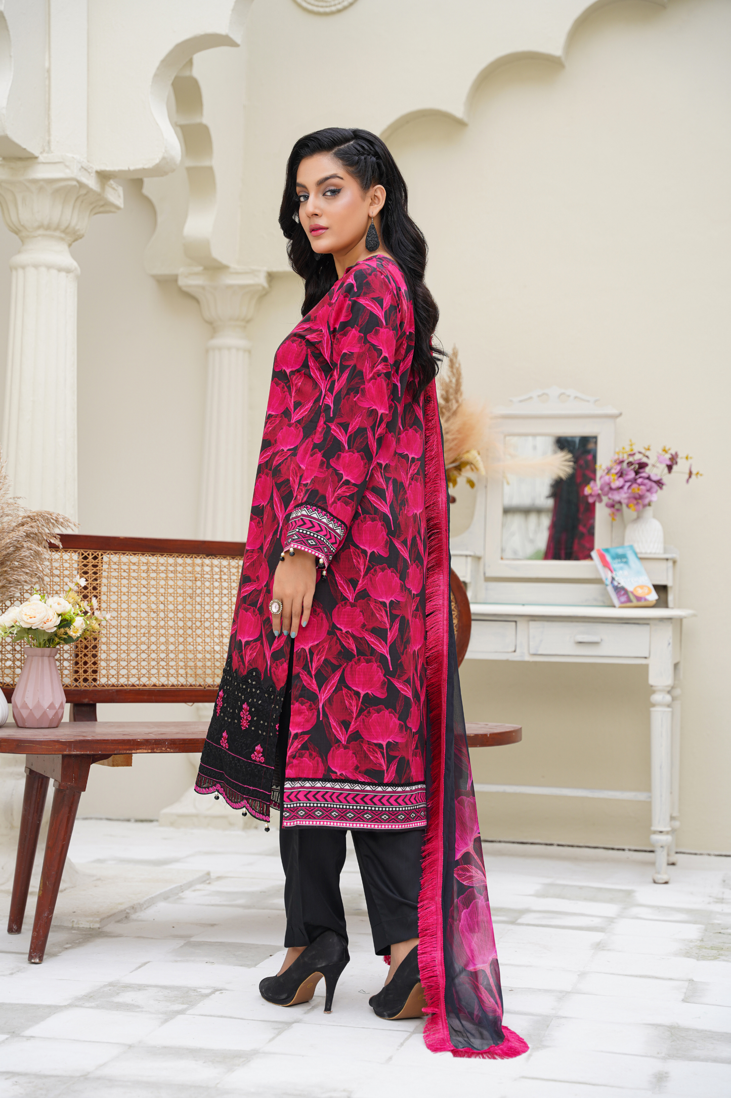 Anaya – Aaghaz-e-Sardi 3PC Viscose Suit