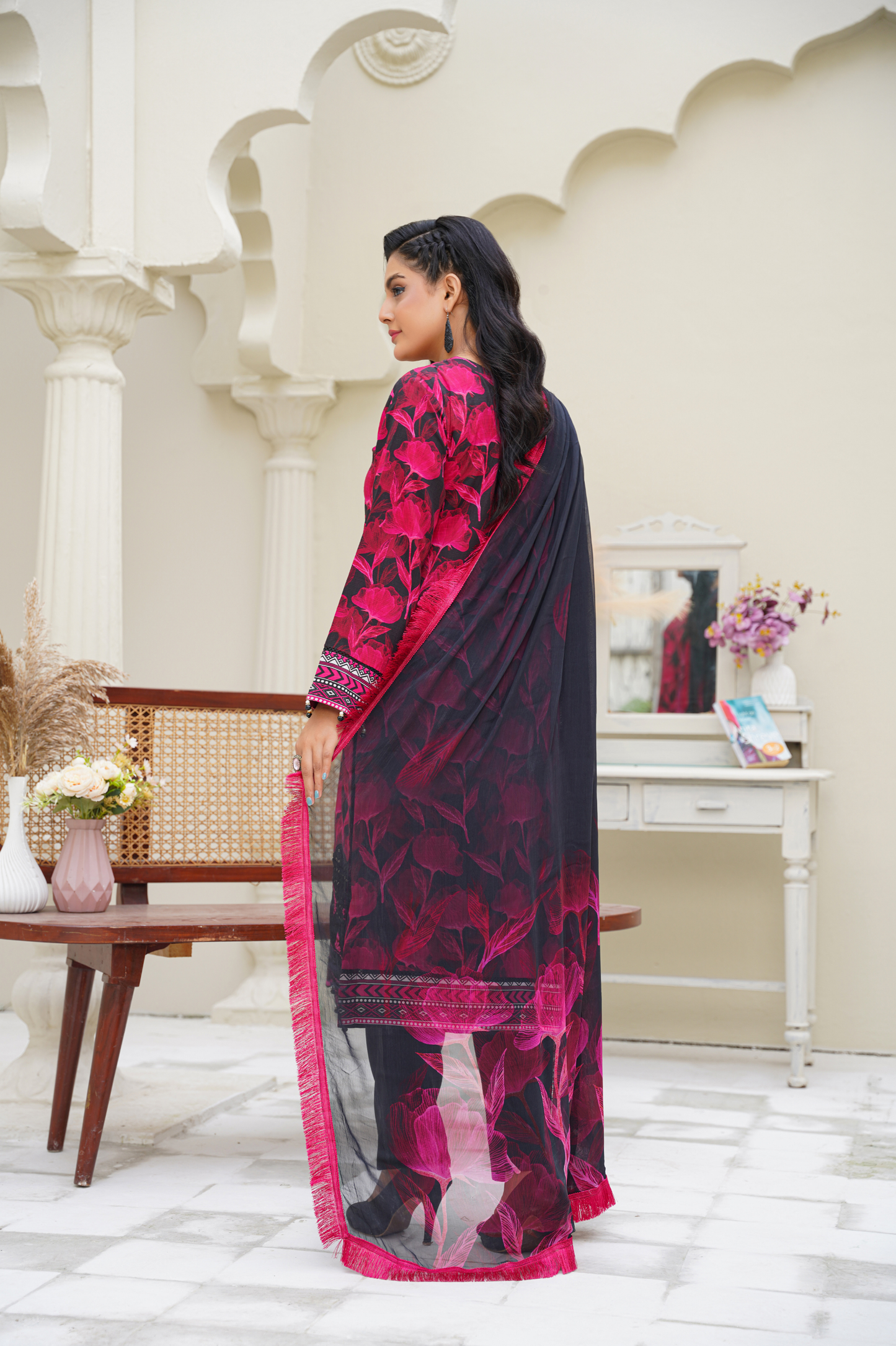 Anaya – Aaghaz-e-Sardi 3PC Viscose Suit