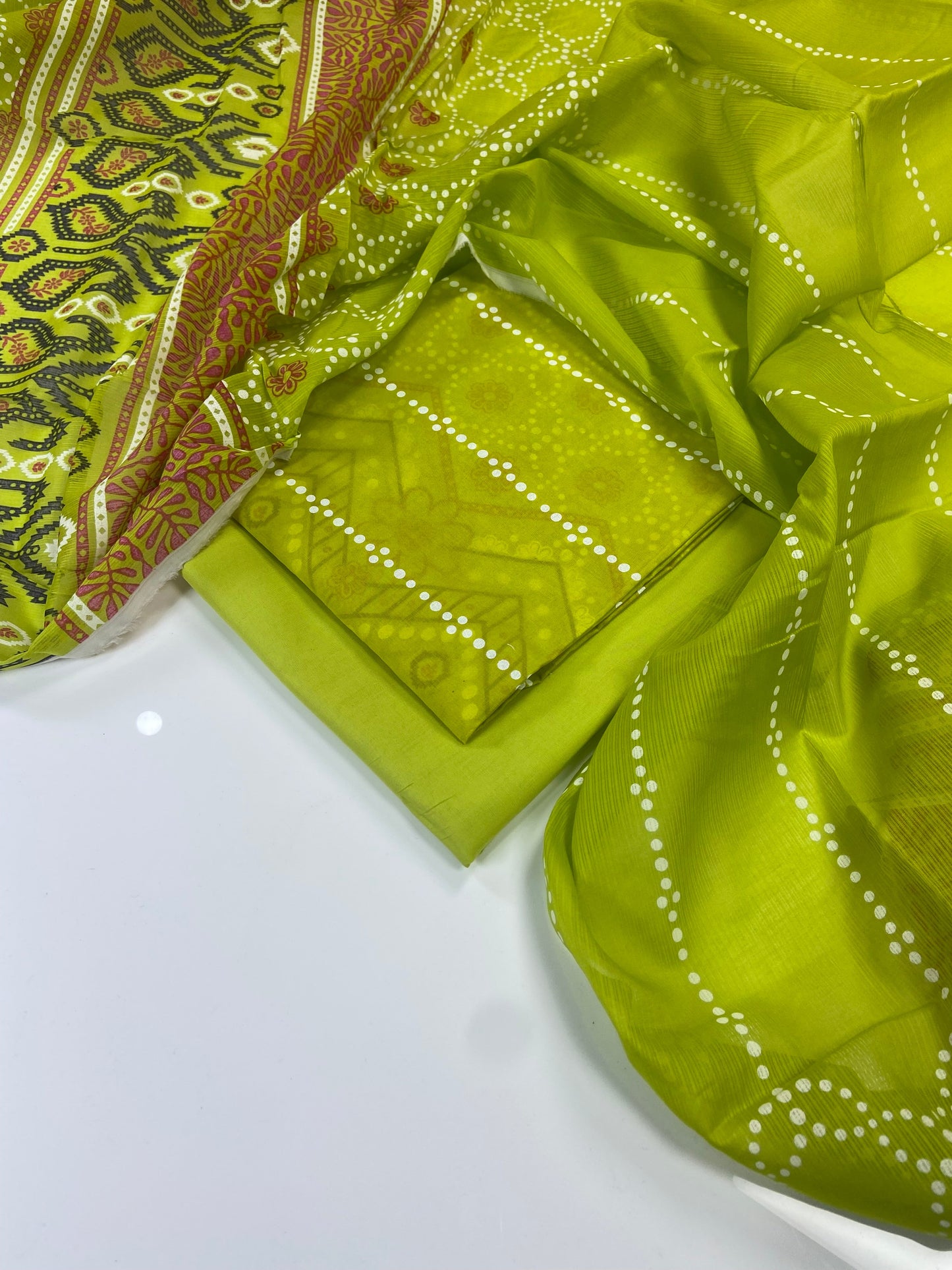 Bareeze Printed Lawn 3-PC