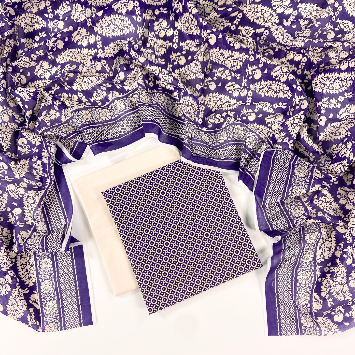 Sapphire Day to Day Digital Printed Lawn 3PC