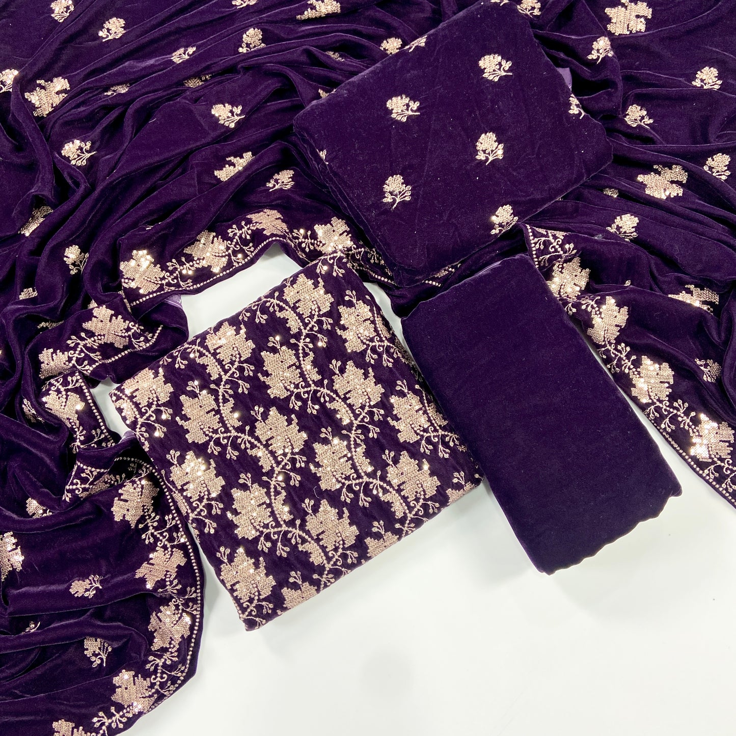 Maria B Luxury Velvet Embroidered Suit – 3PC