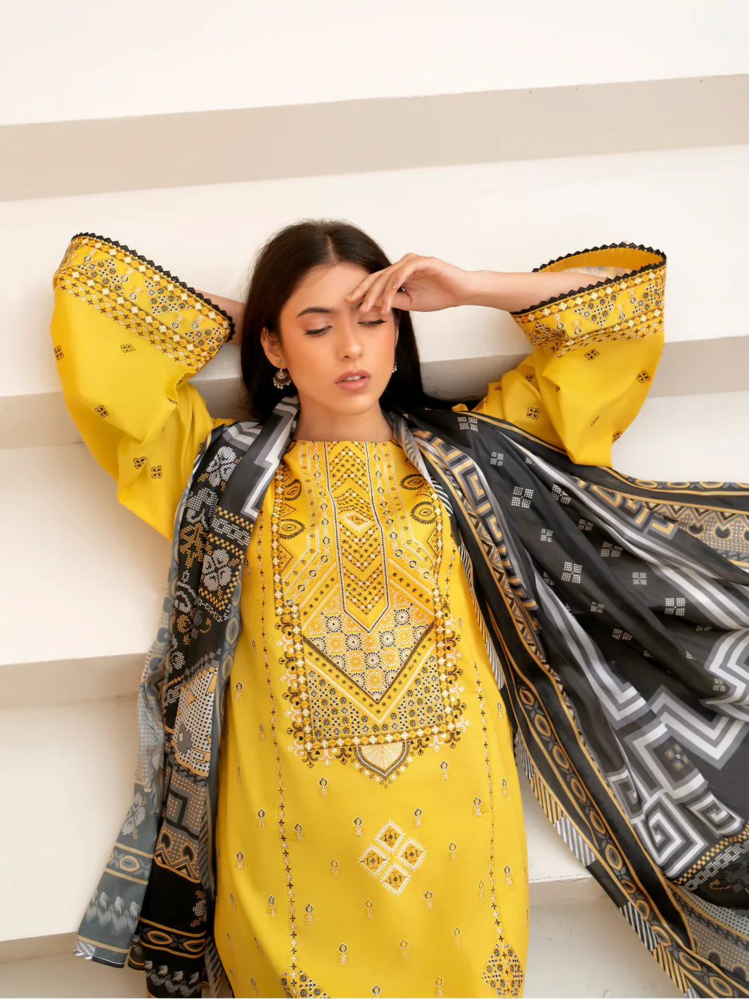 Aina by Bin Ilyas luxury Lawn 3-PC