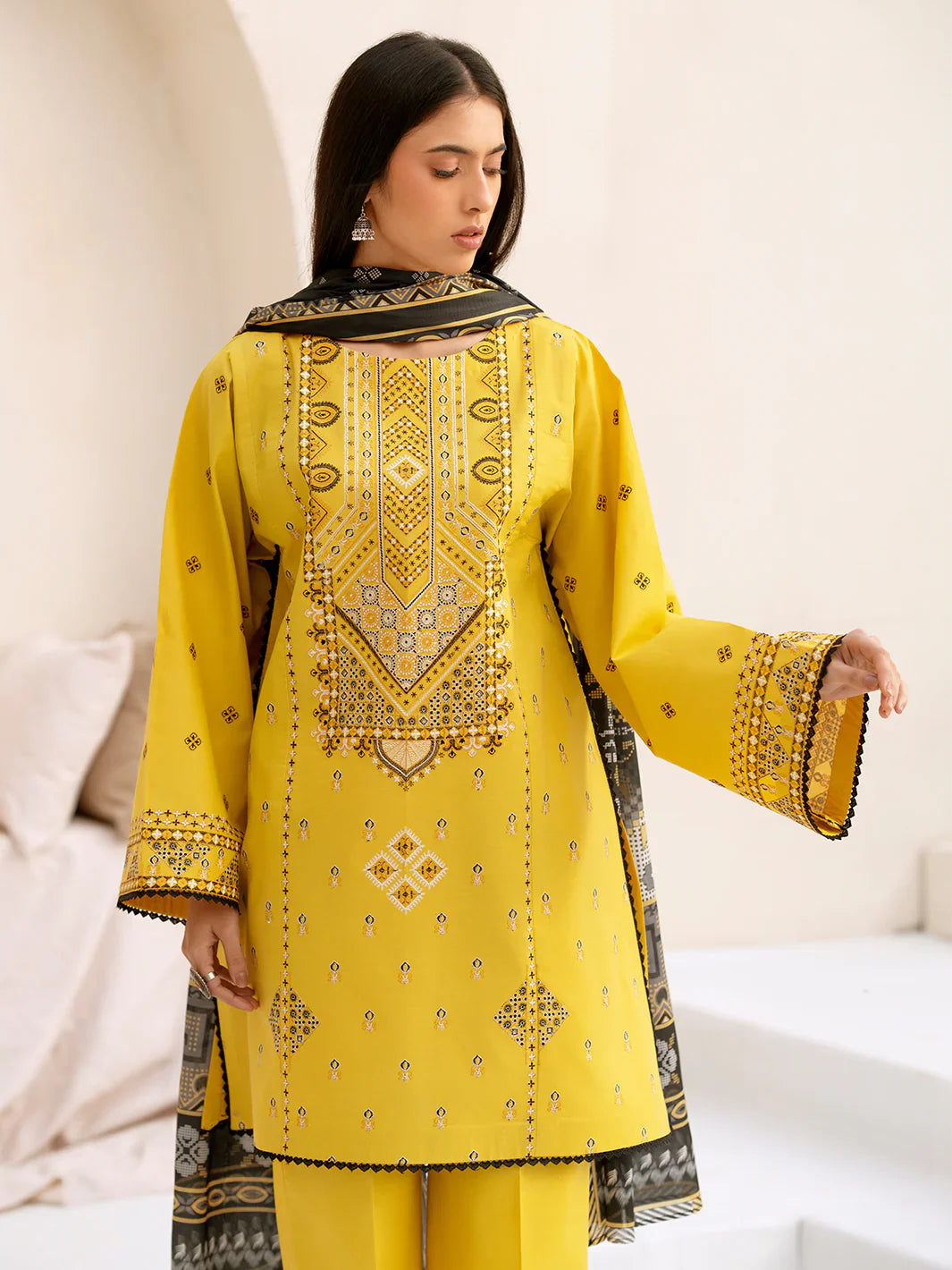 Aina by Bin Ilyas luxury Lawn 3-PC