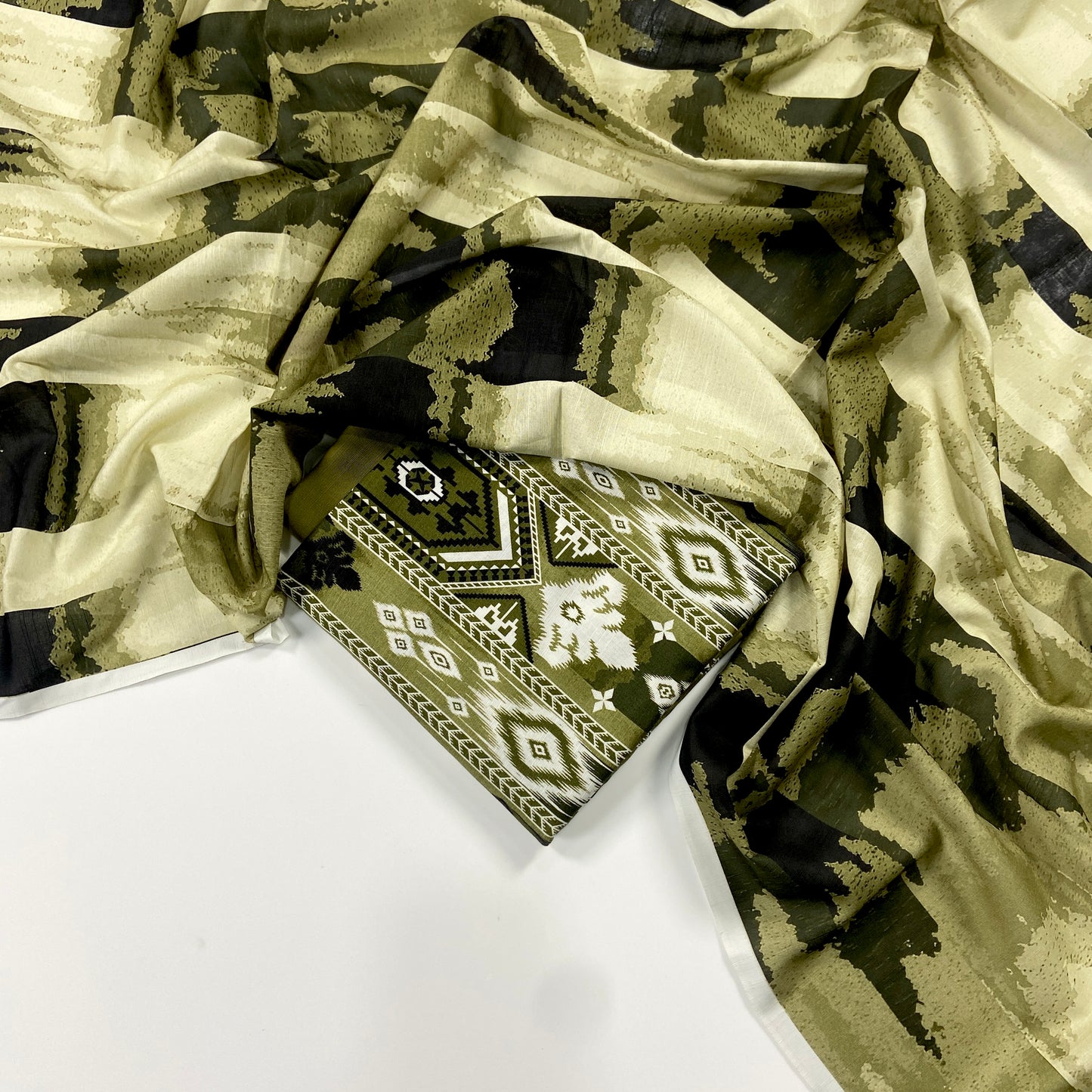 Abrish Exclusive Morroco Khaddar 3PC