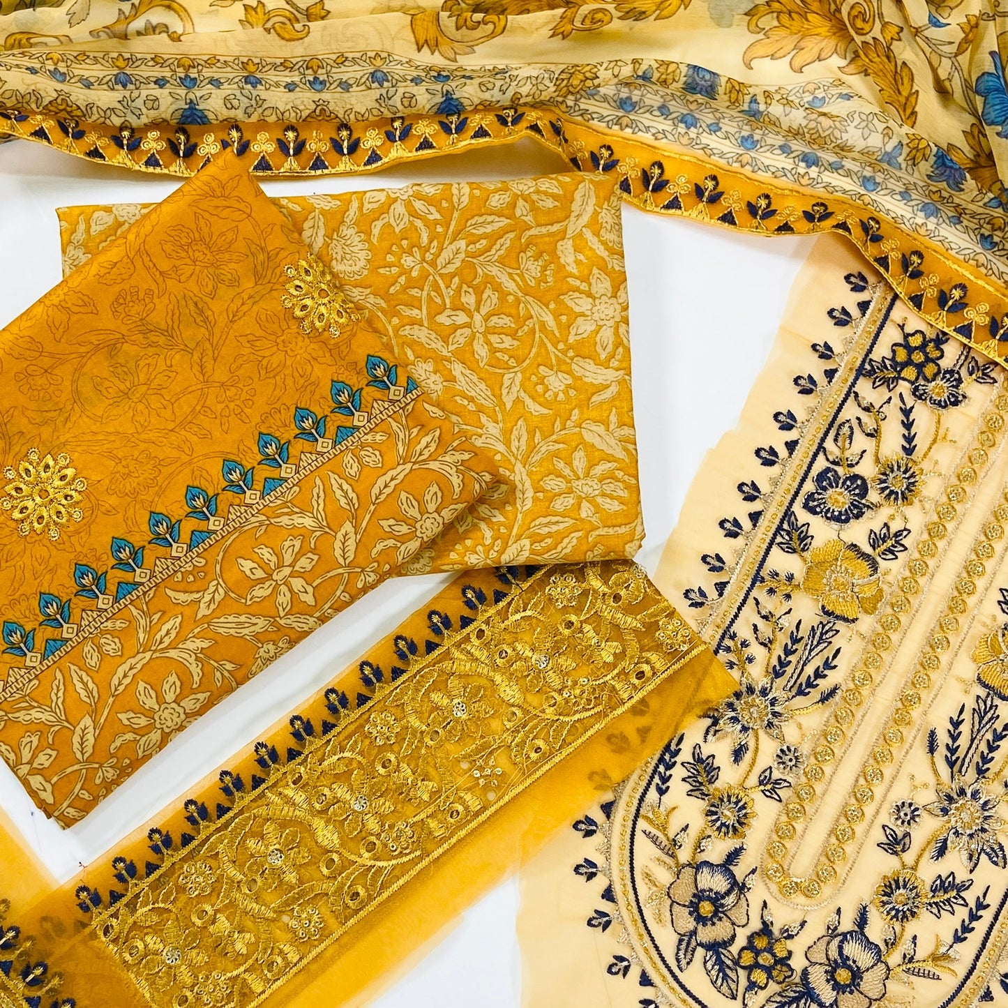 Sapphire Emb Luxury Lawn 3PC