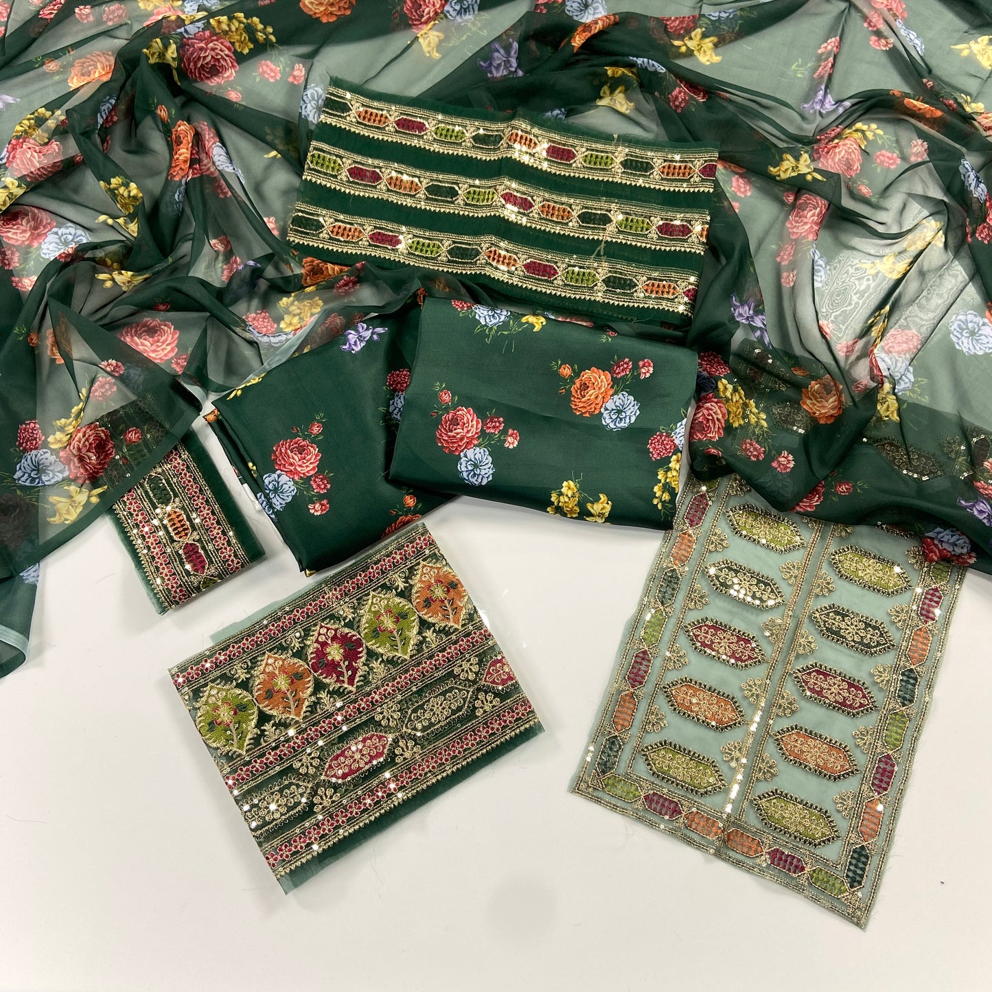 Aneela Premium Silk – With Organza Patches