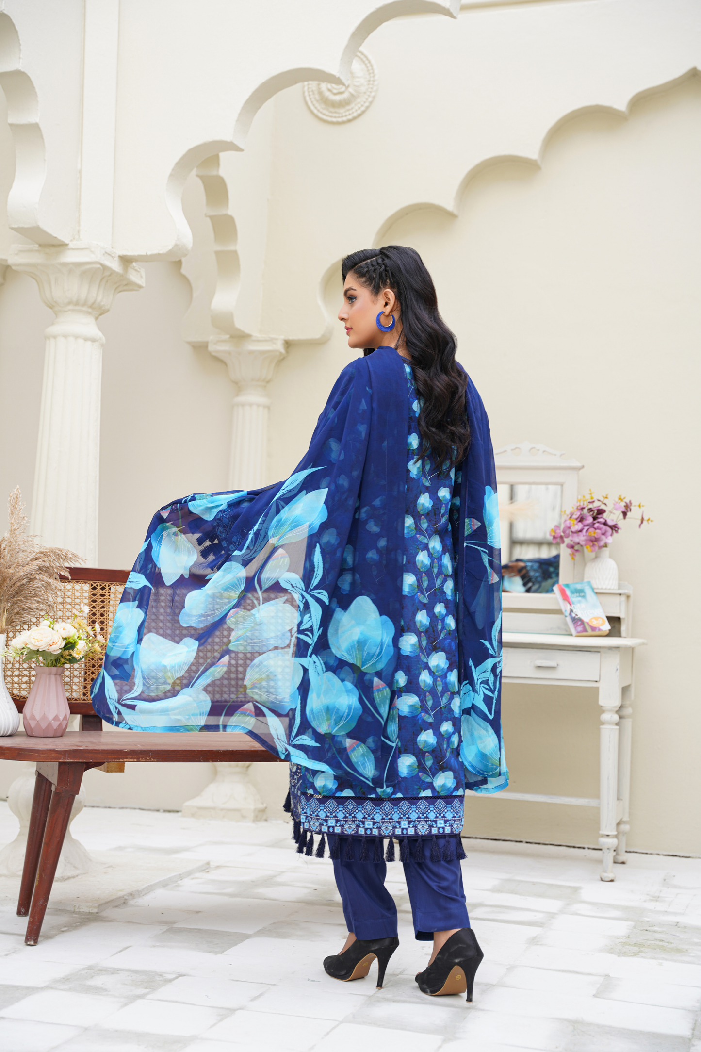 Anaya – Aaghaz-e-Sardi 3PC Viscose Suit