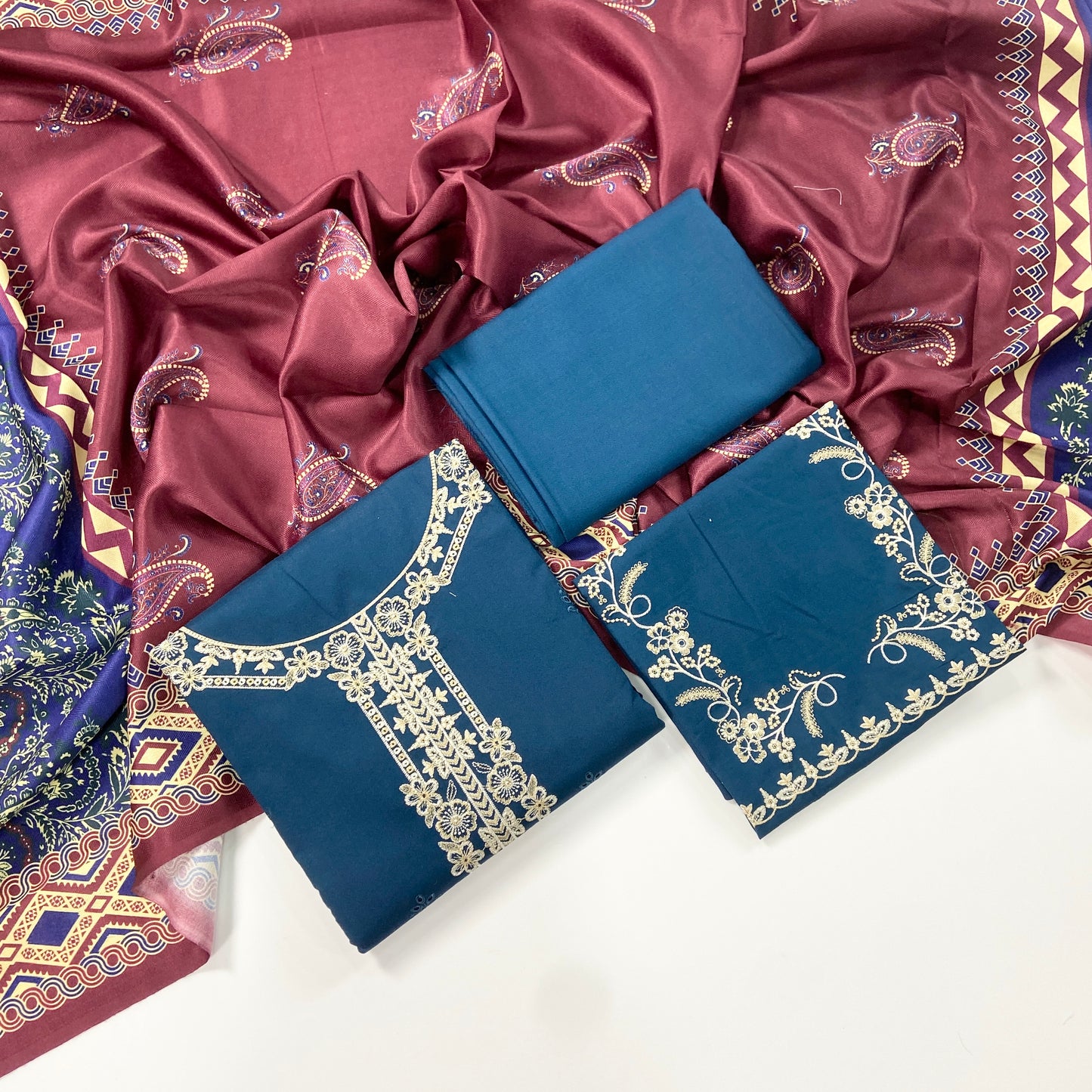 Izel Luxury Emb Dhanak 3PC