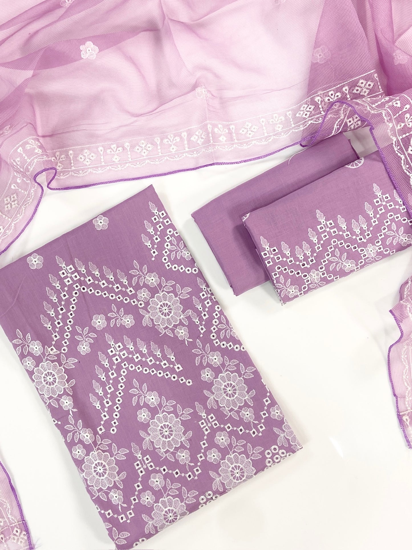 Sapphire Luxury Embroidered Lawn 3PC