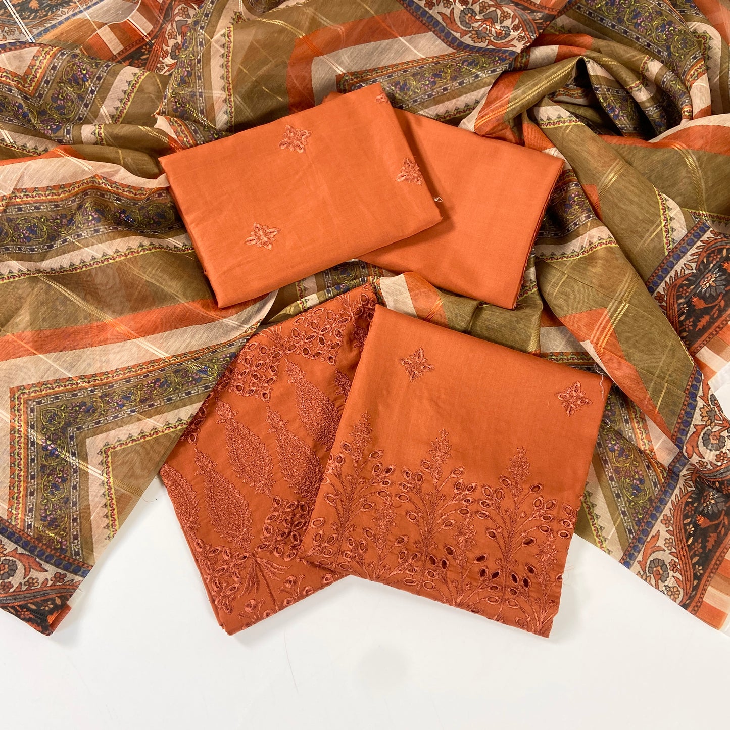Chikenkari Anaya Noor Lawn 3-PC