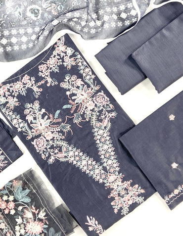 Mushq Embroidered Lawn 3PC