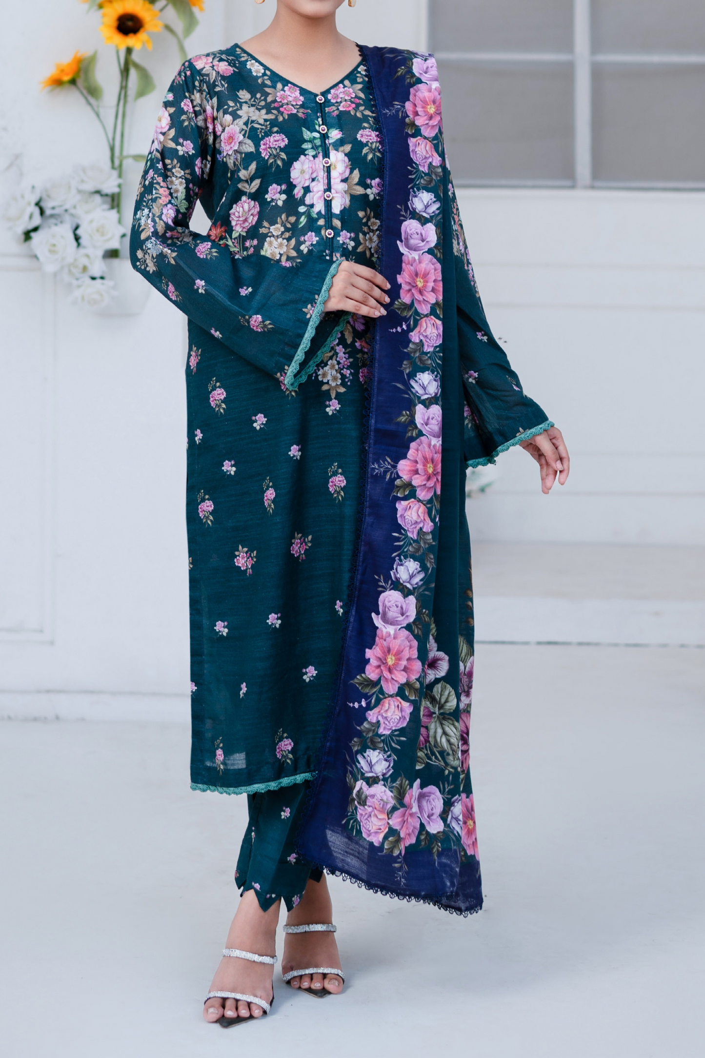 Mawra Essential Printed Khaddar 3PC
