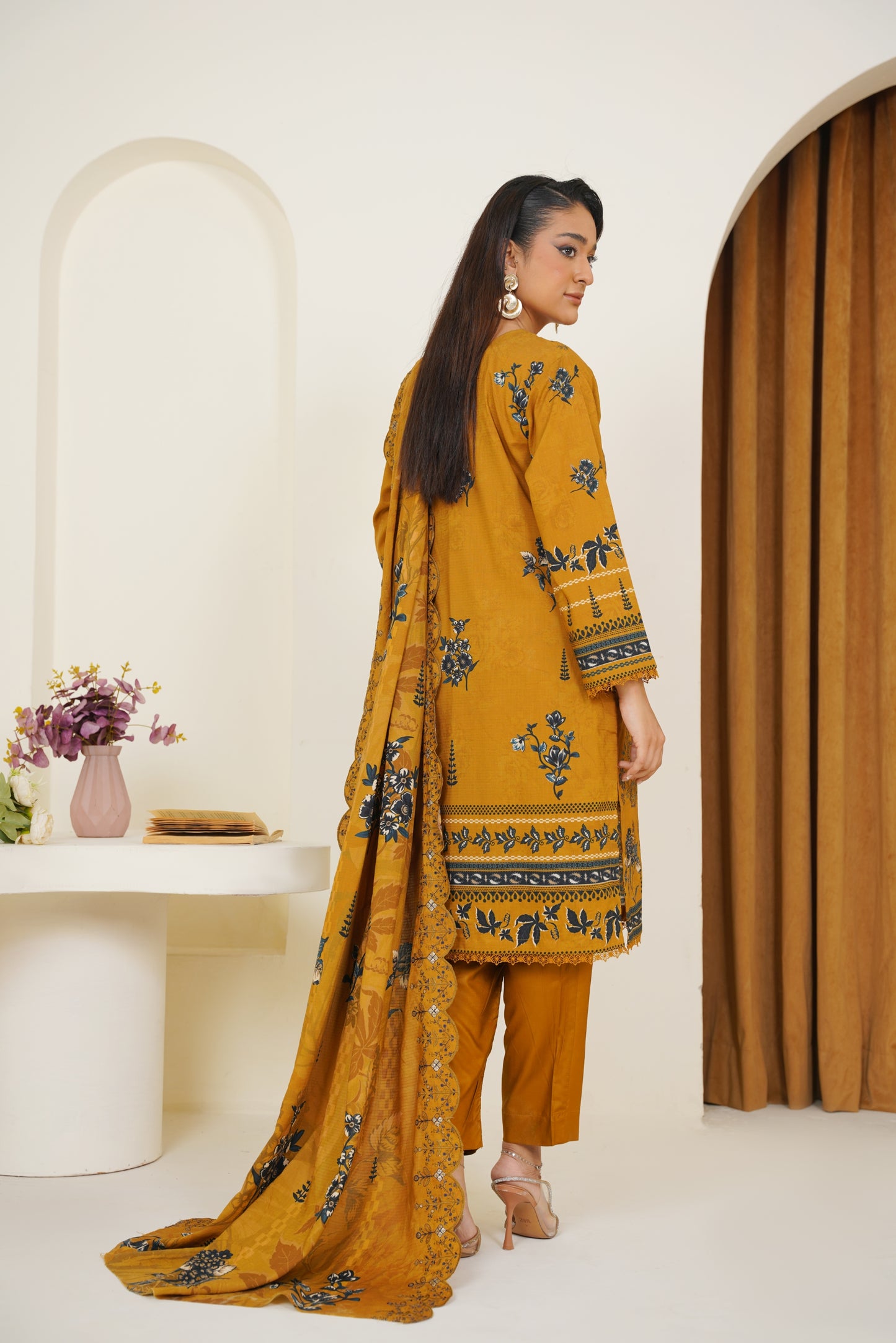 Riwayat-e-Sardi By Anaya Noor Emb Linen 3PC