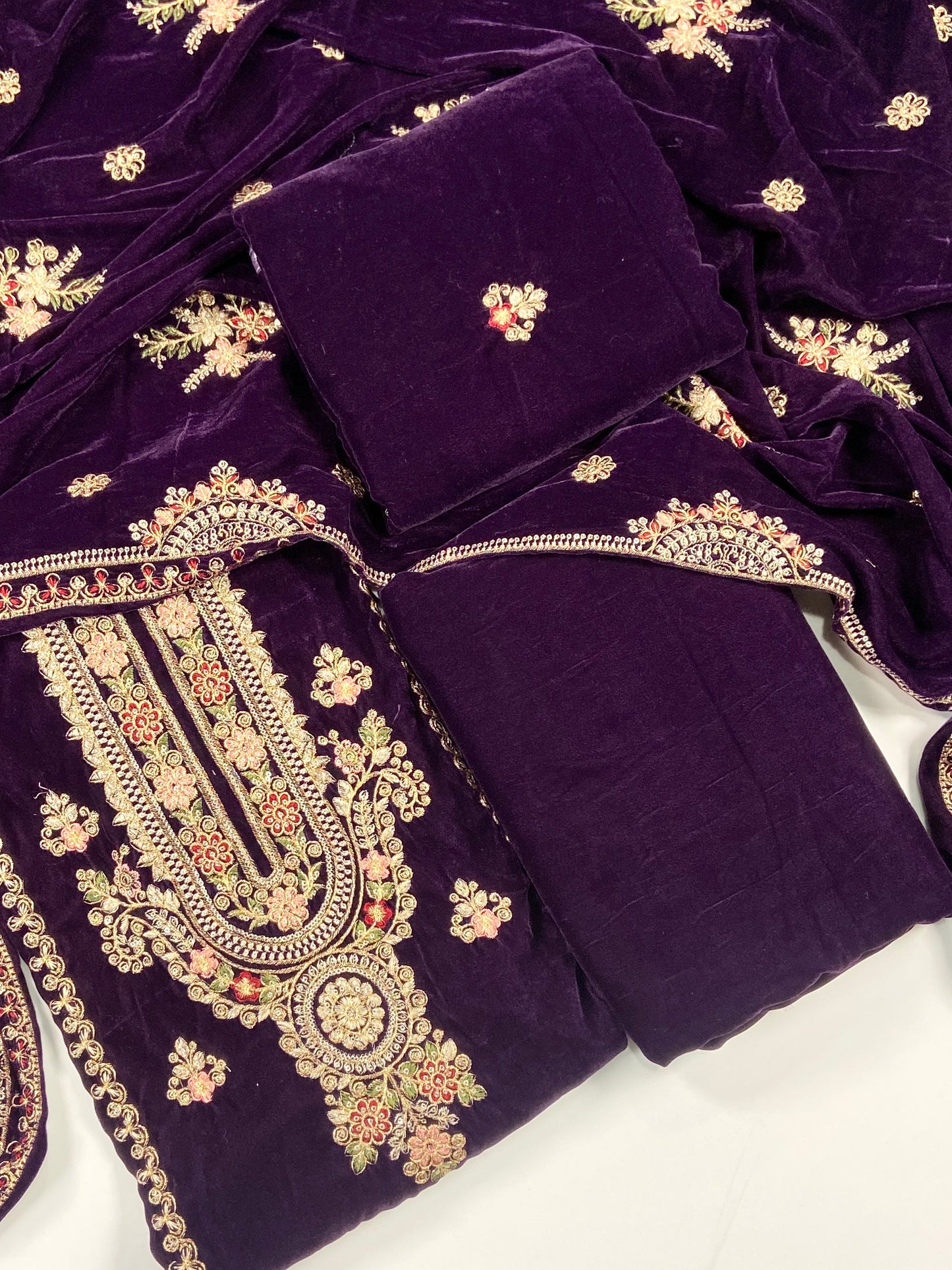 Maria B Luxury Velvet Embroidered Suit – 3PC