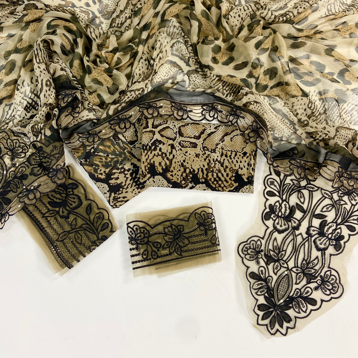 Maria B Embroiderd & Digital Printed Lawn 3PC