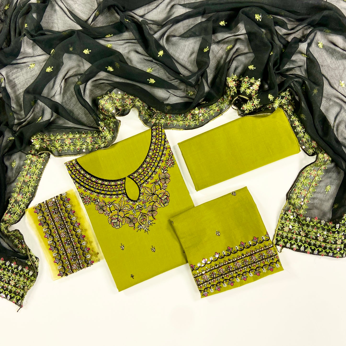 Sapphire Luxury Embroidered Lawn 3PC