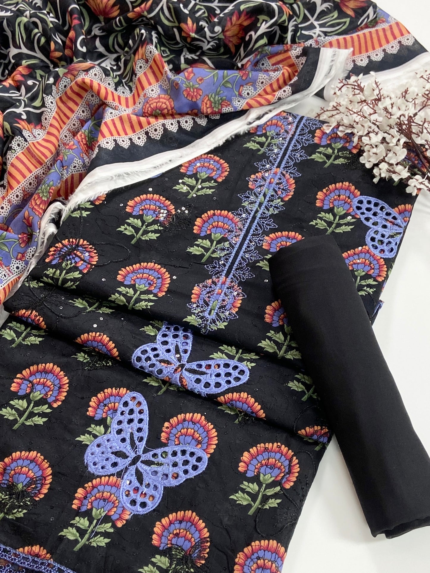 Maliha By Anaya Noor Emb Lawn 3PC
