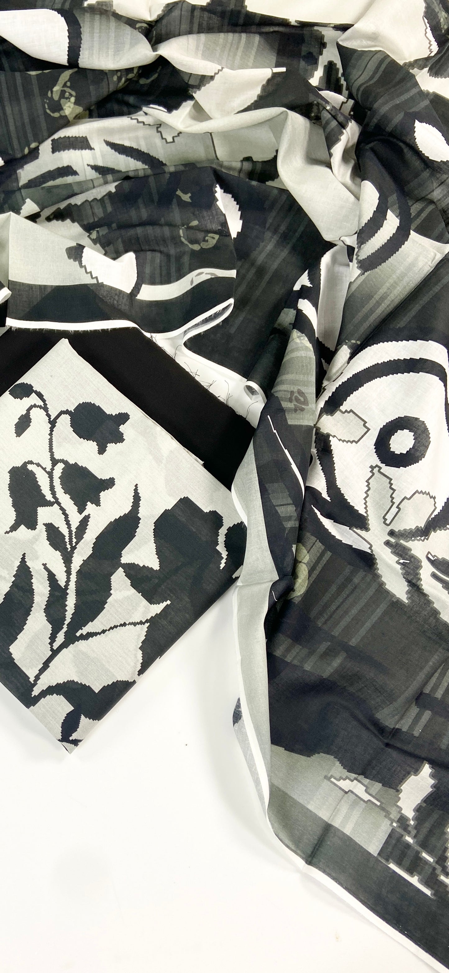 Edenrobe Digital Printed Lawn 3PC