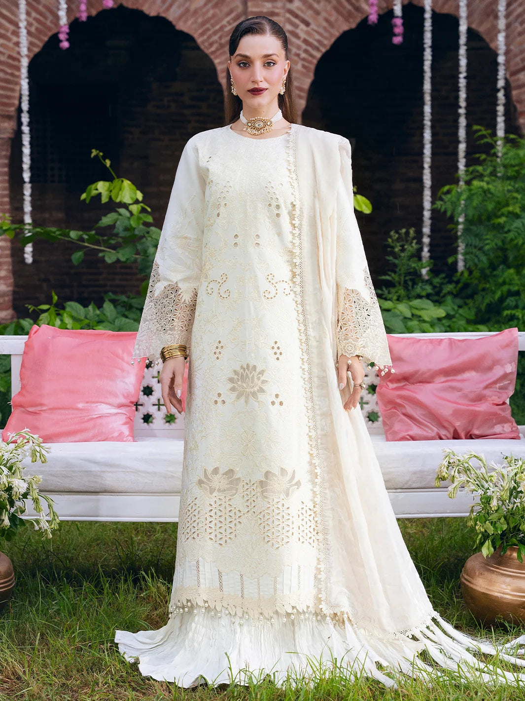 Amelia By Mahnur Luxury Embroidered Corduroy With Palachi Shawl 3PC