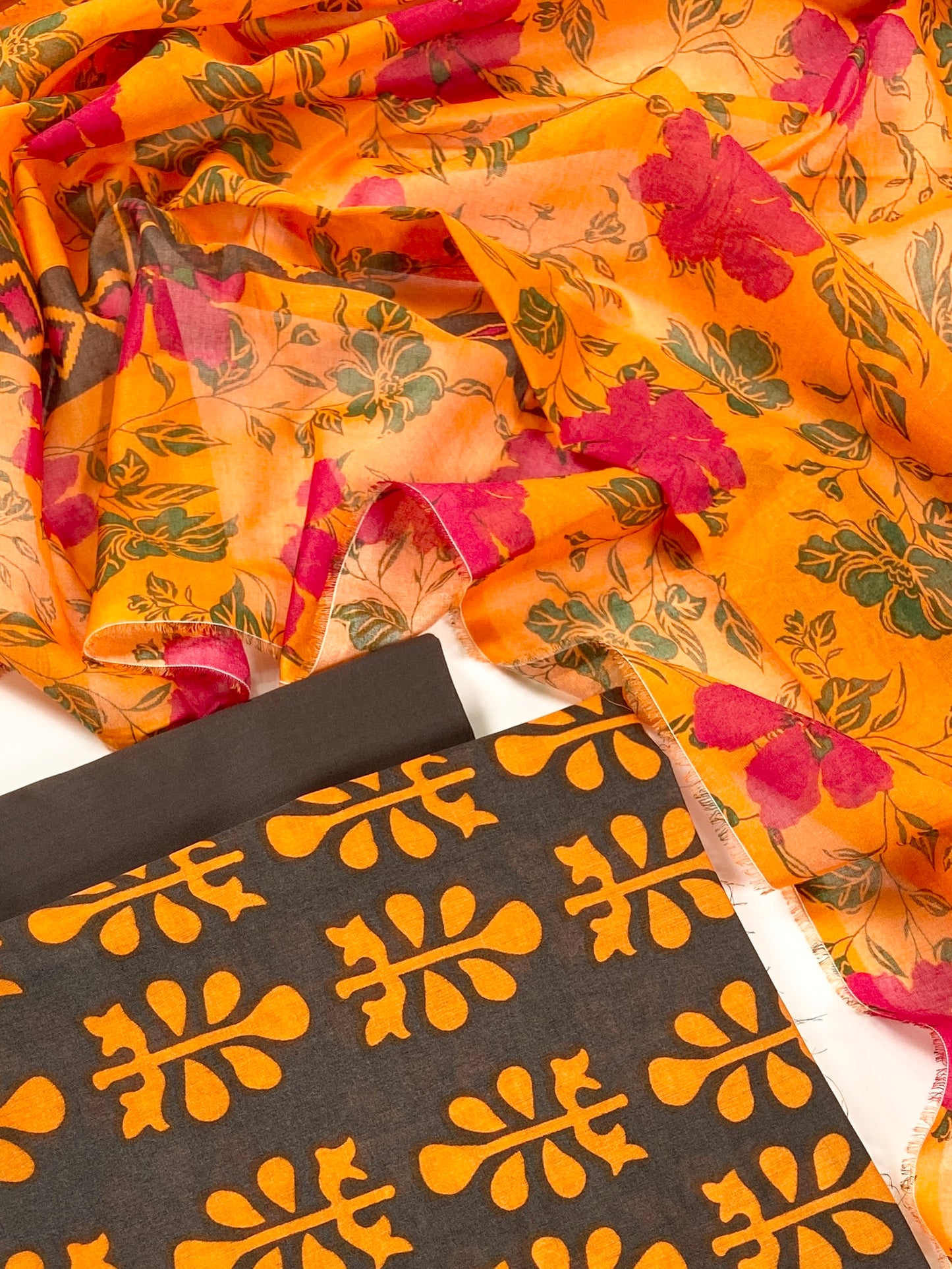 Sapphire Printed Lawn 3PC