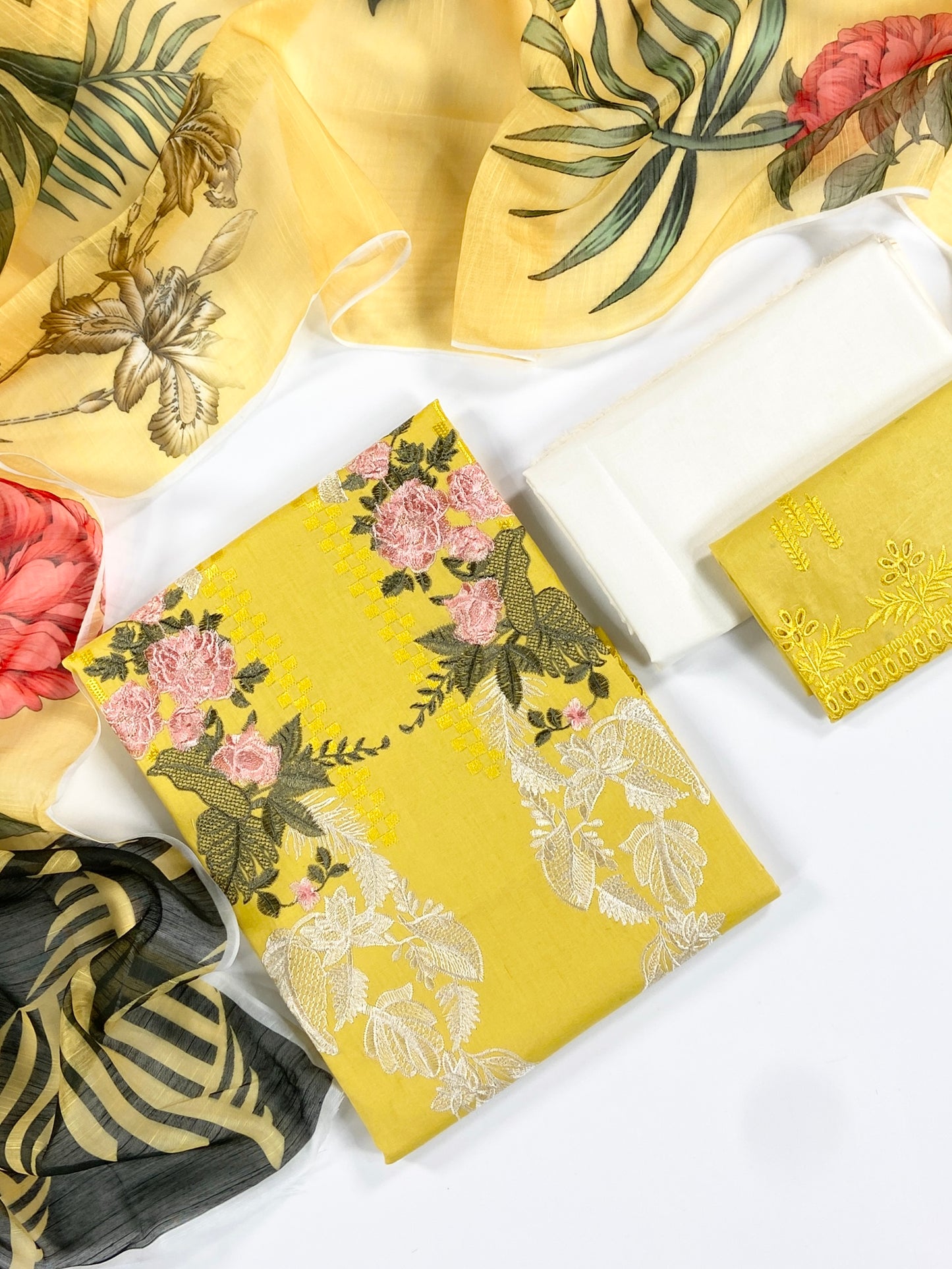 Elaf Luxury Embroidered Lawn 3PC