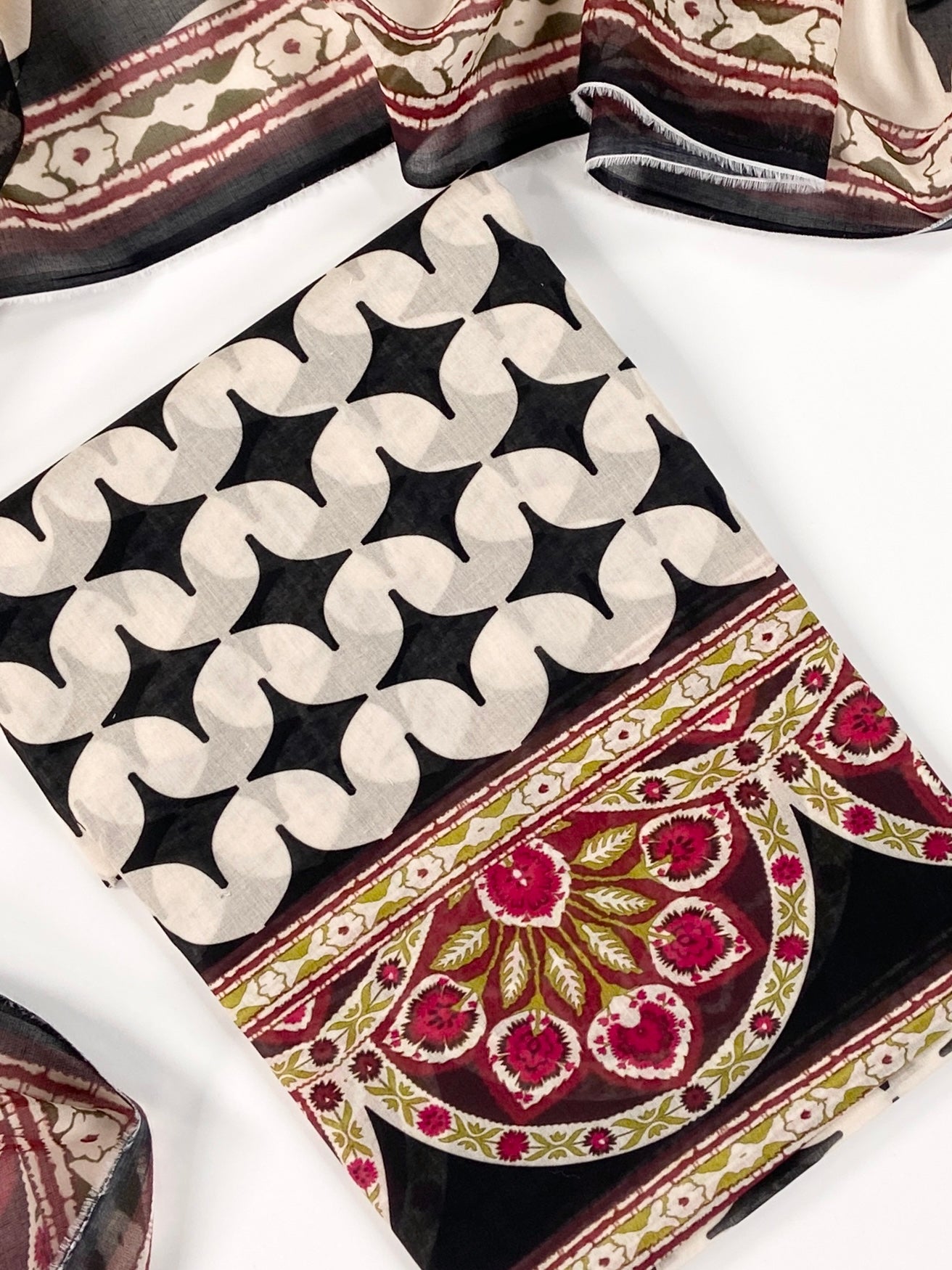 Nureh Ballerina Printed Lawn 3PC