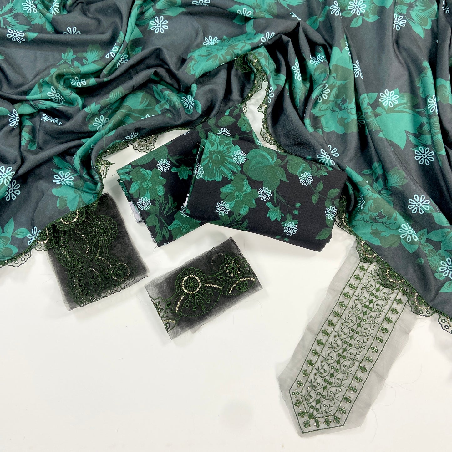 Baroque Printed Slub Khaddar With Emb Patches 3PC