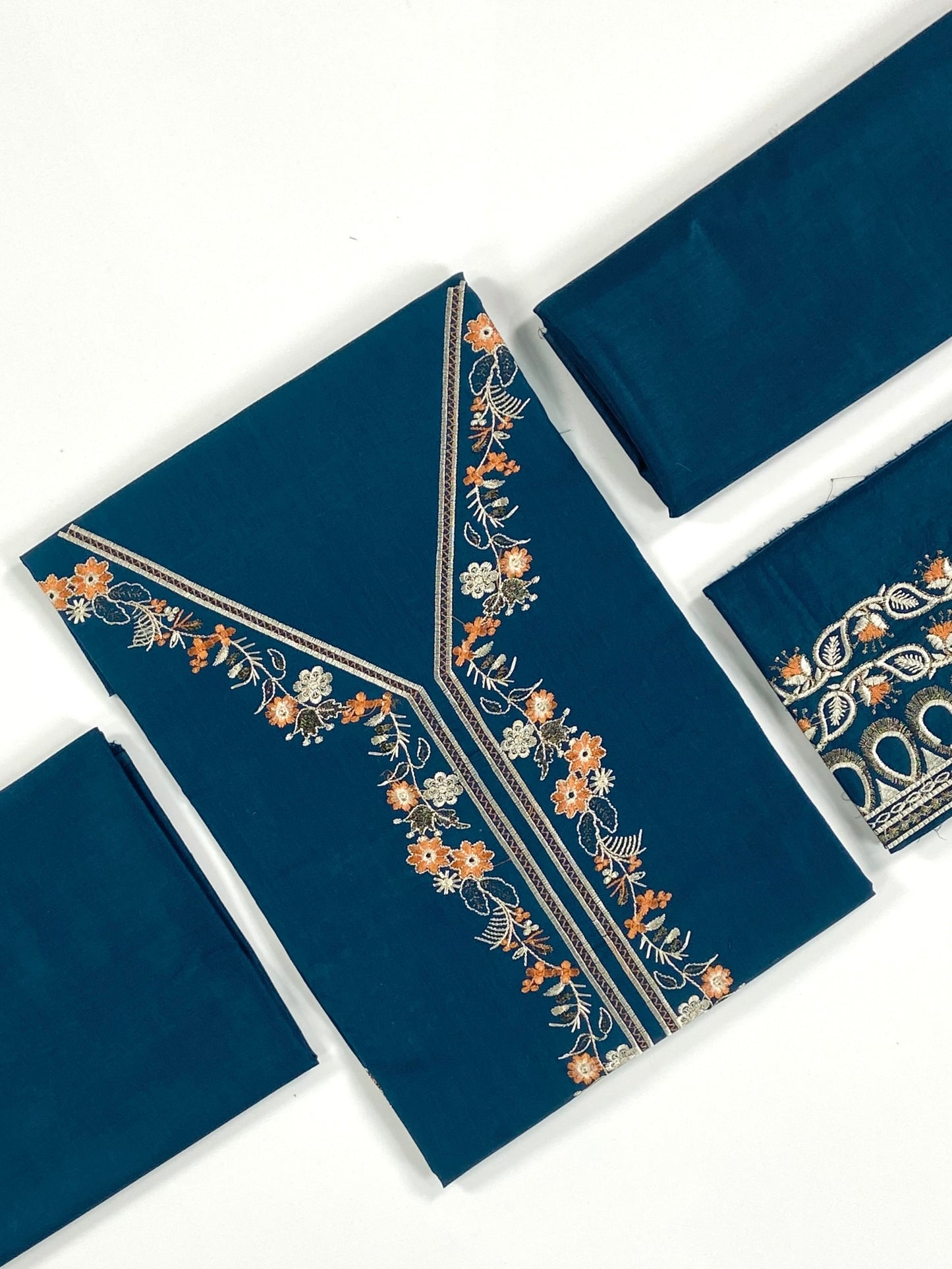 Sapphire Embroidered Lawn 2PC