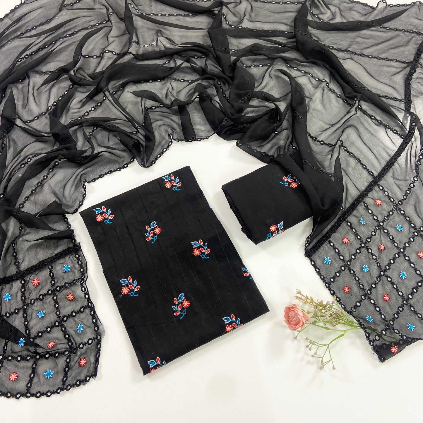 Jazmin Luxury Embroidered Lawn 3PC