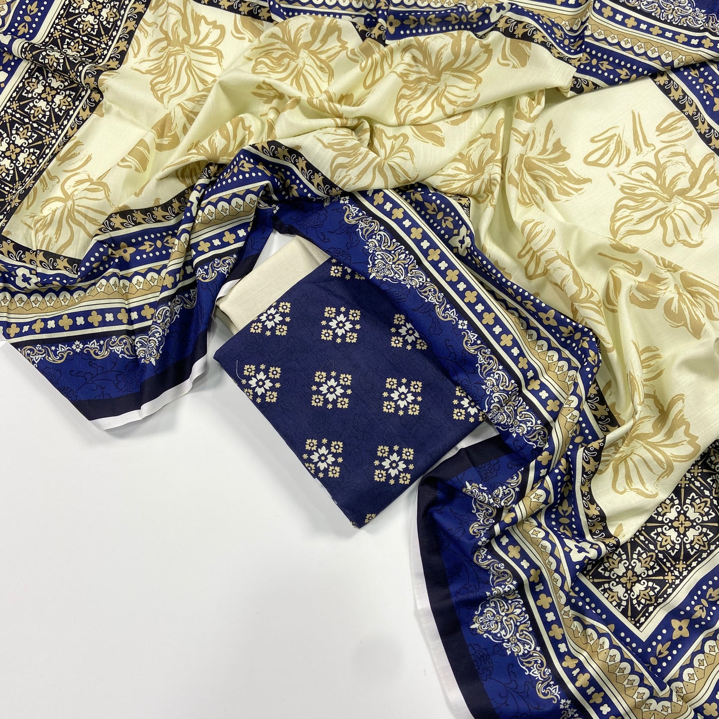 Abrish Exclusive Morroco Khaddar 3PC