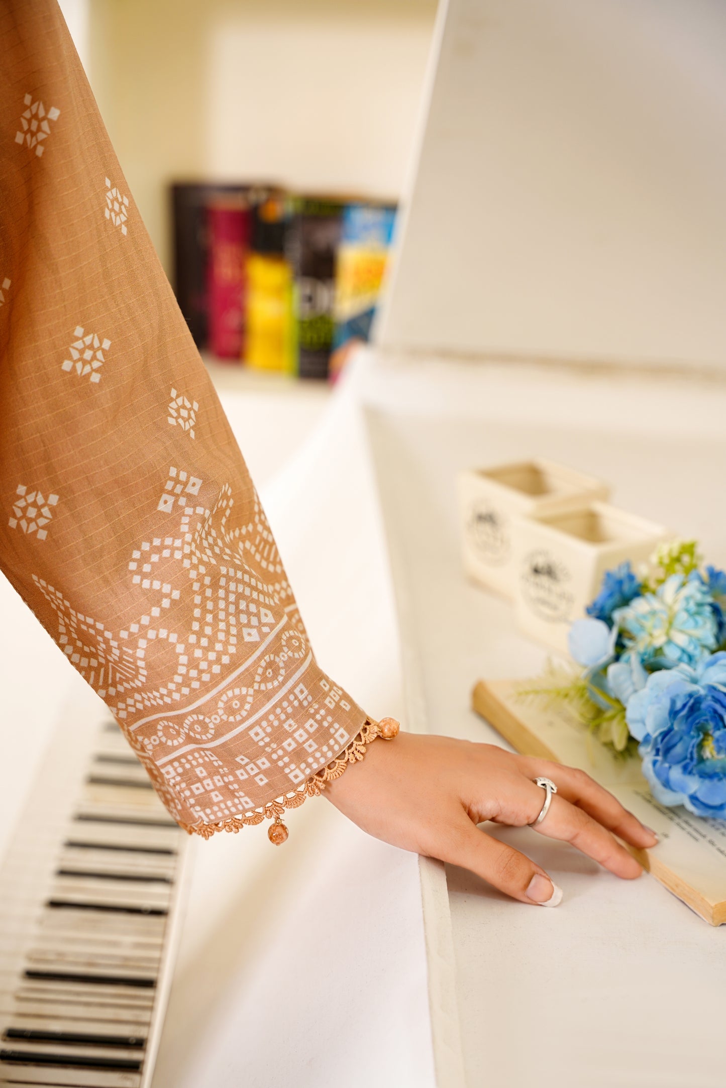 Narm o Nafees By Anaya Noor Embroidered Viscose 3PC