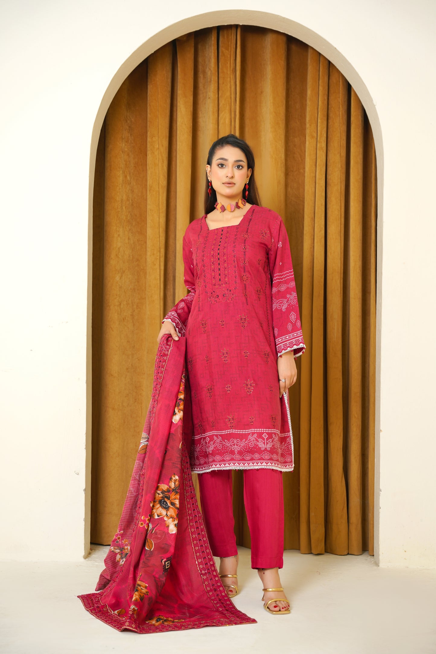 Narm o Nafees By Anaya Noor Embroidered Viscose 3PC