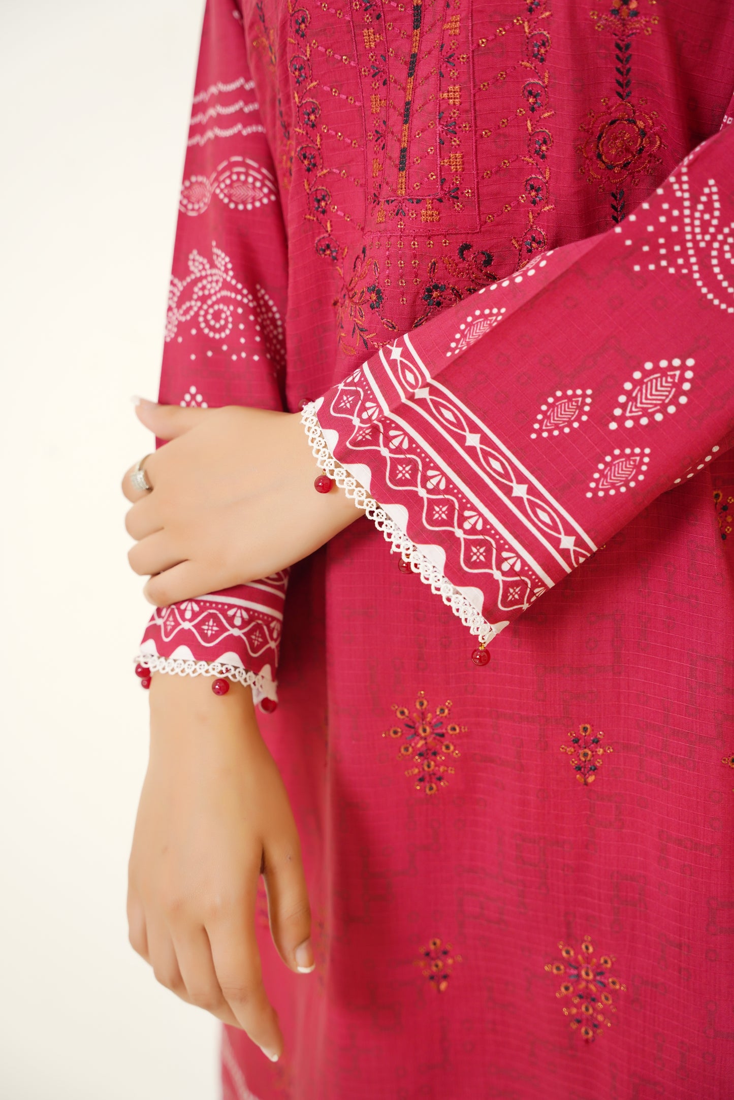 Narm o Nafees By Anaya Noor Embroidered Viscose 3PC