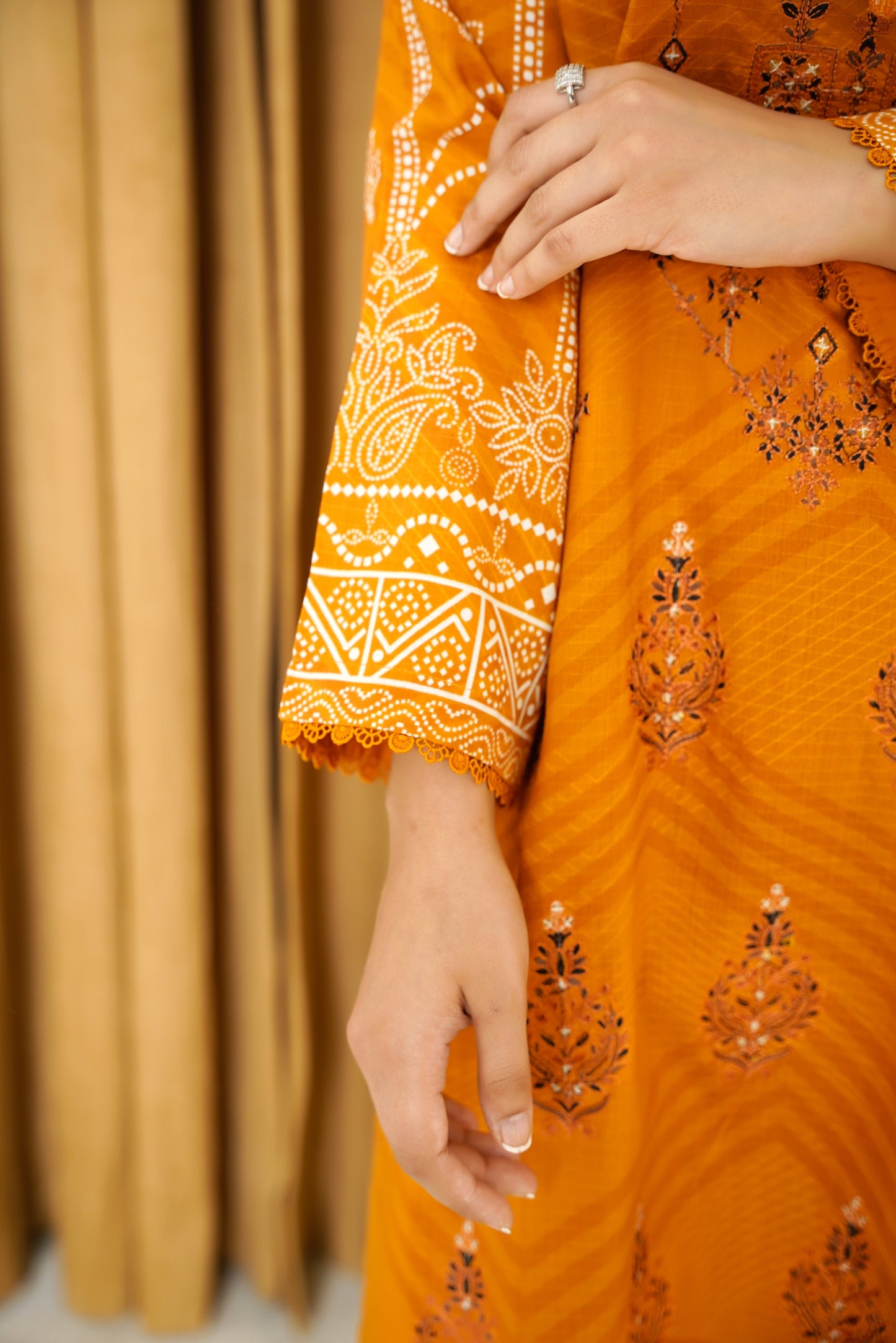 Narm o Nafees By Anaya Noor Embroidered Viscose 3PC