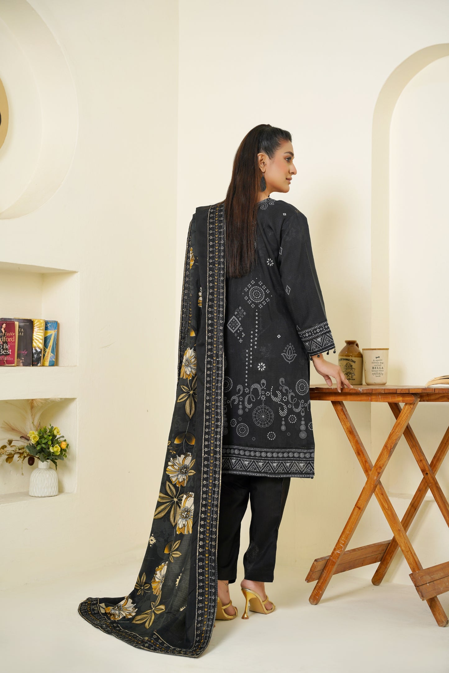 Narm o Nafees By Anaya Noor Embroidered Viscose 3PC