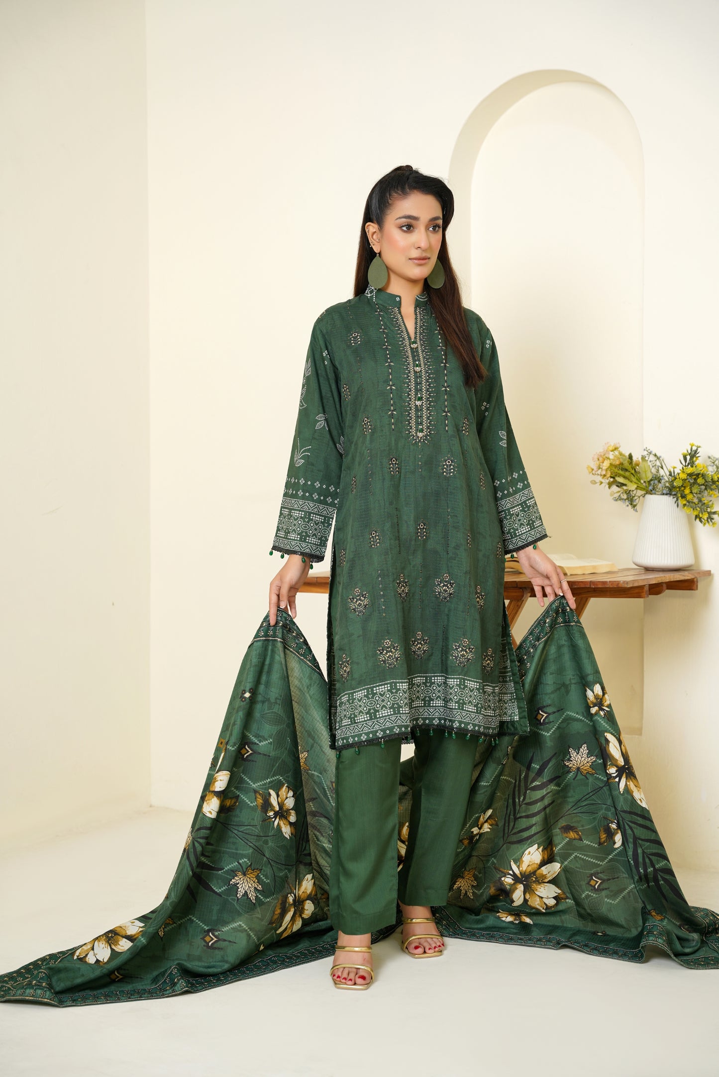 Narm o Nafees By Anaya Noor Embroidered Viscose 3PC