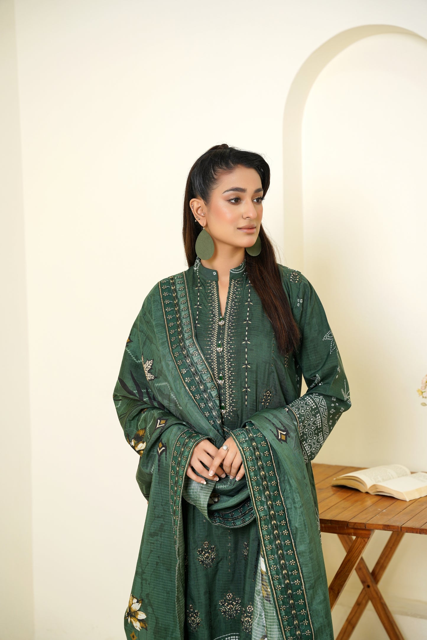 Narm o Nafees By Anaya Noor Embroidered Viscose 3PC