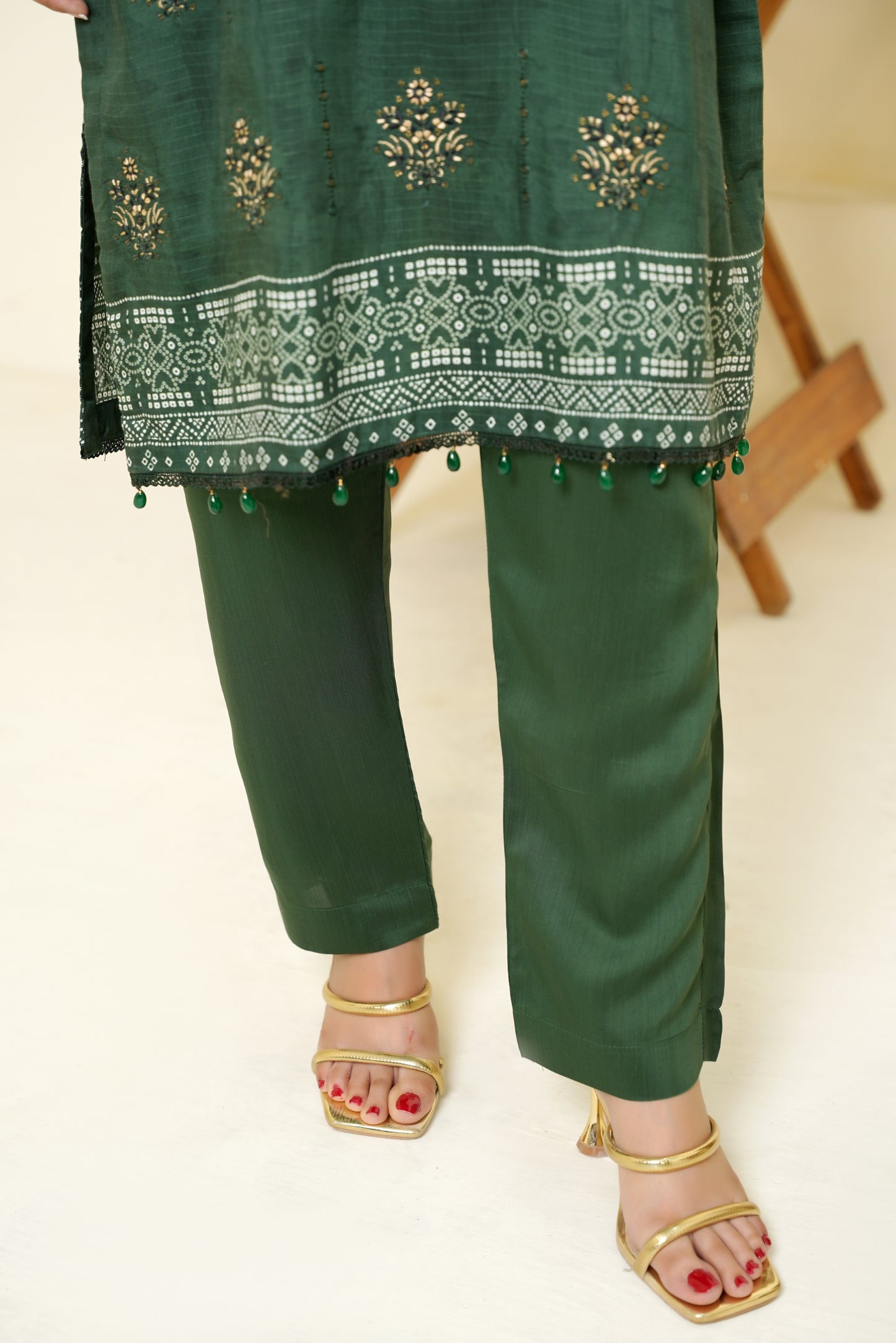 Narm o Nafees By Anaya Noor Embroidered Viscose 3PC