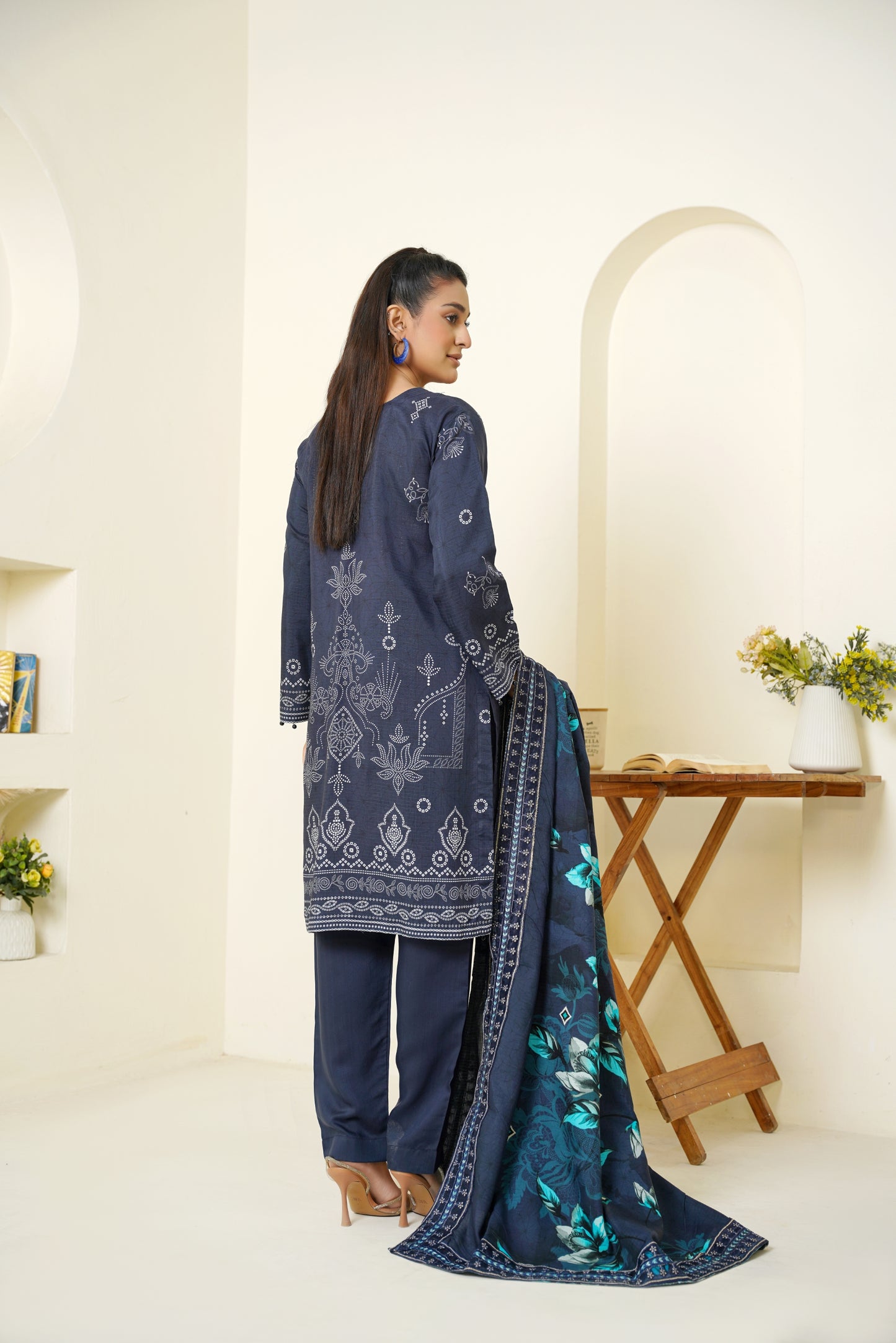 Narm o Nafees By Anaya Noor Embroidered Viscose 3PC