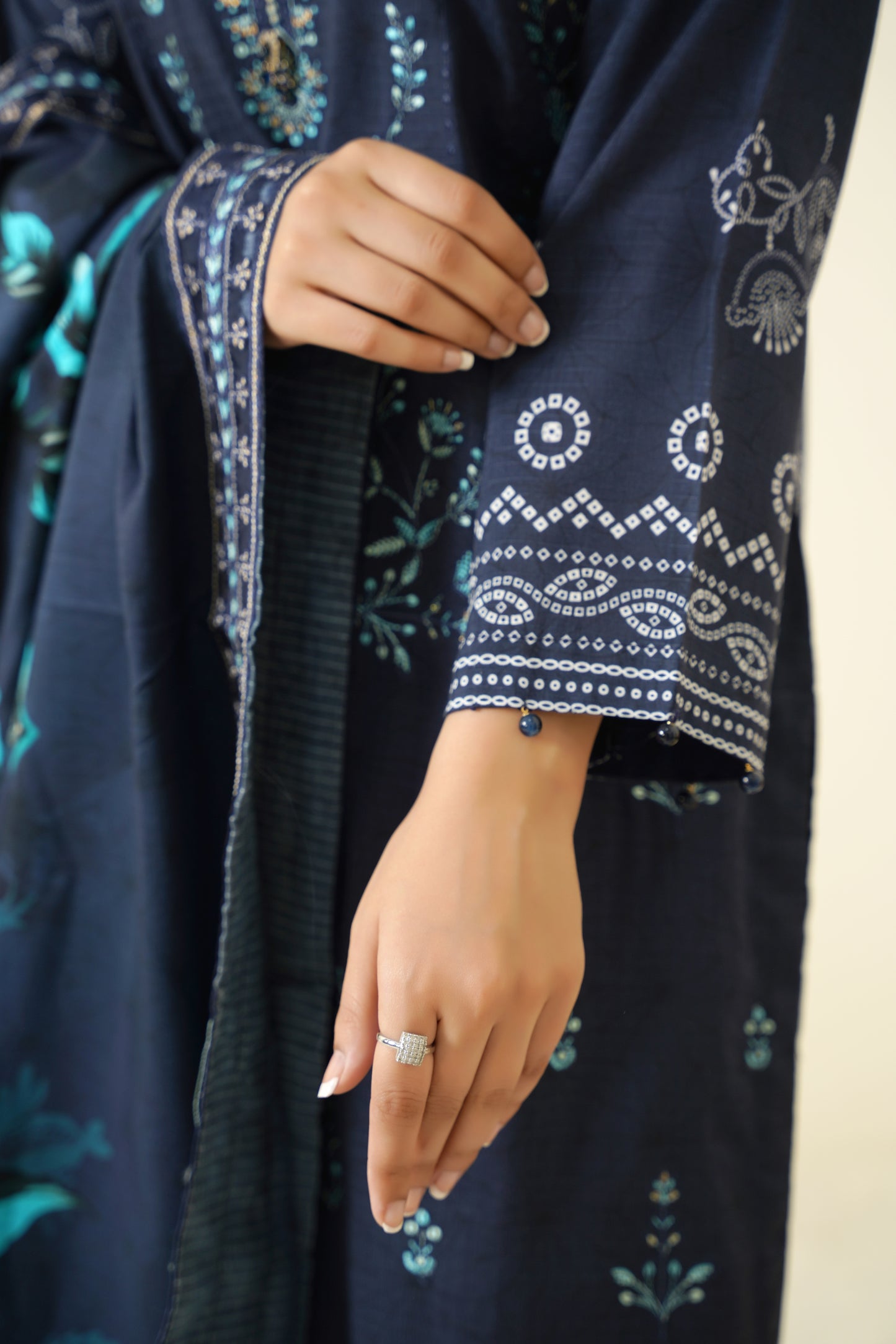 Narm o Nafees By Anaya Noor Embroidered Viscose 3PC