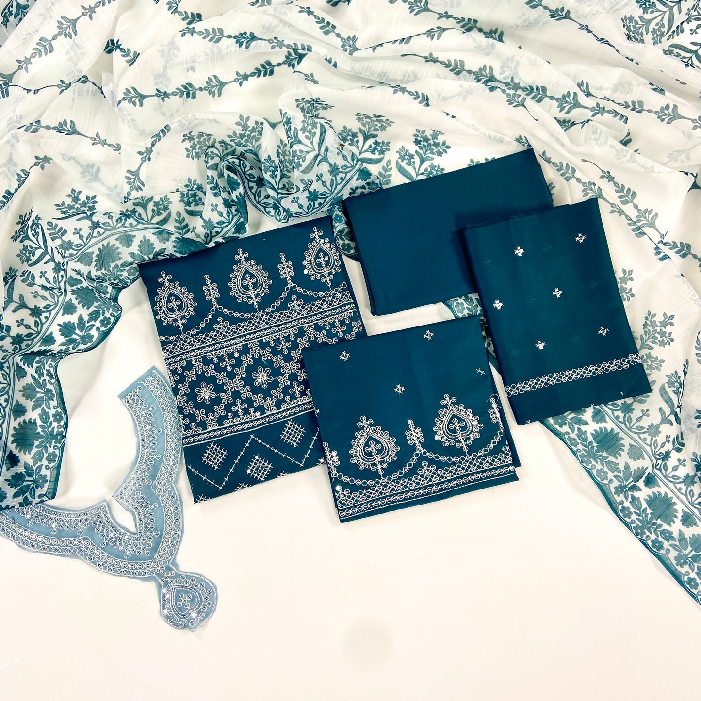 Batik Luxury Embroidered Lawn 3PC