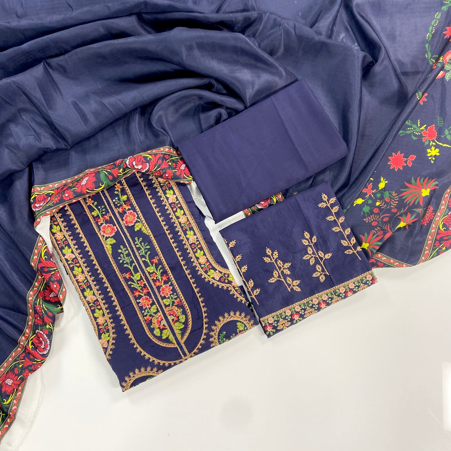 Maria B Luxury Emb Linen 3PC