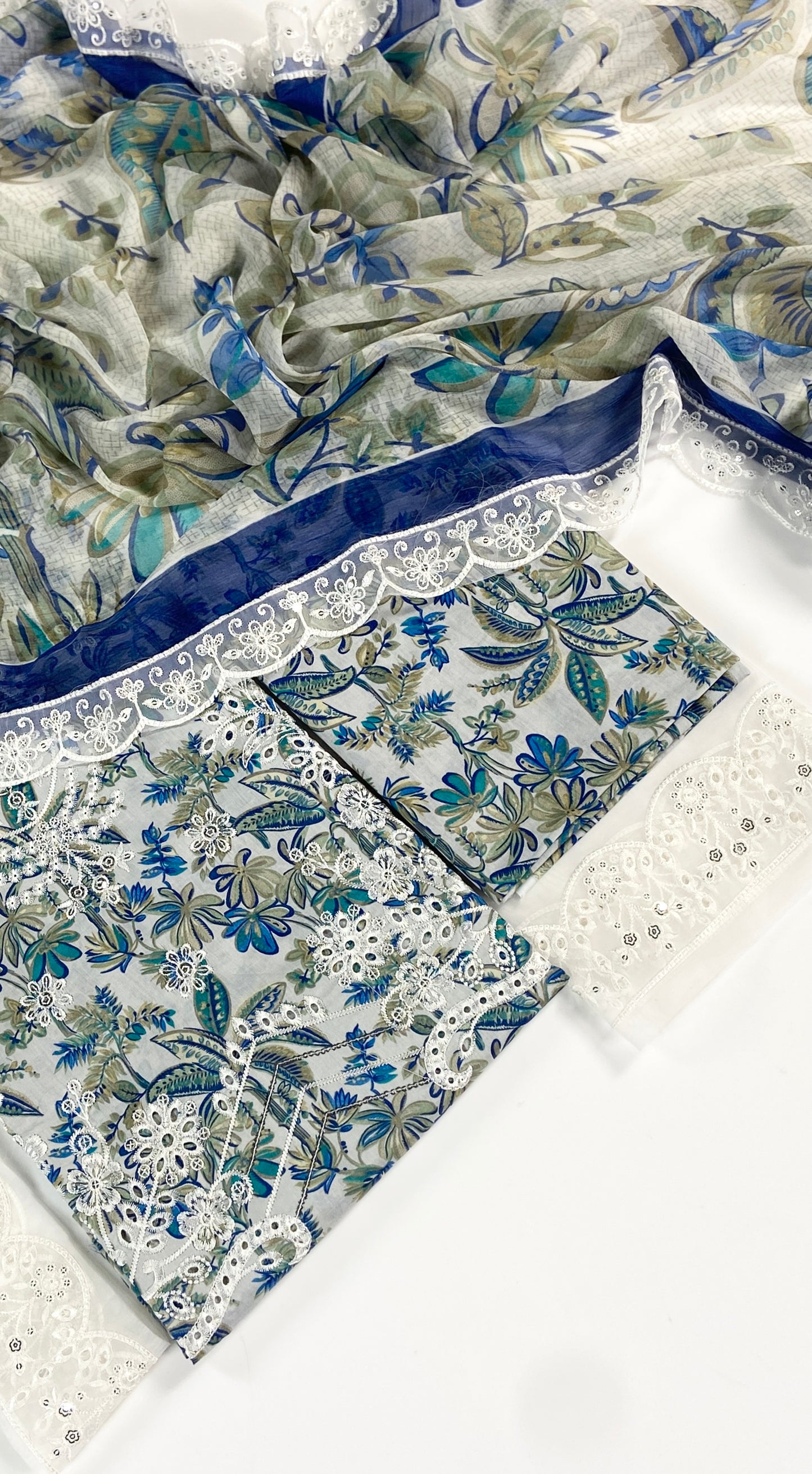 Crimson Embroiderd & Digital Printed Lawn 3PC
