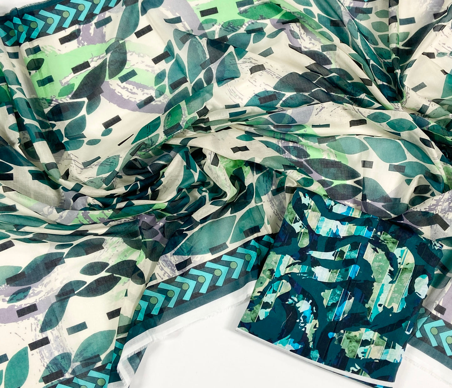 Edenrobe Digital Printed Lawn 3PC