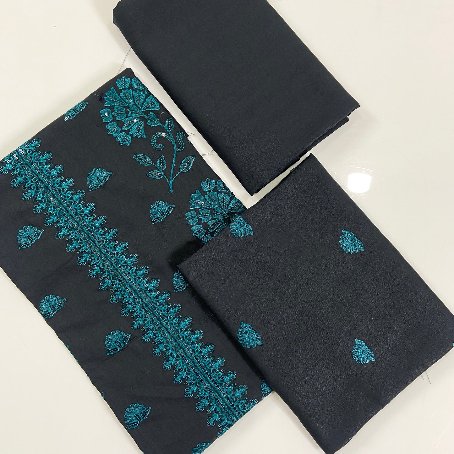 Bareeze Emb Karandi 2PC