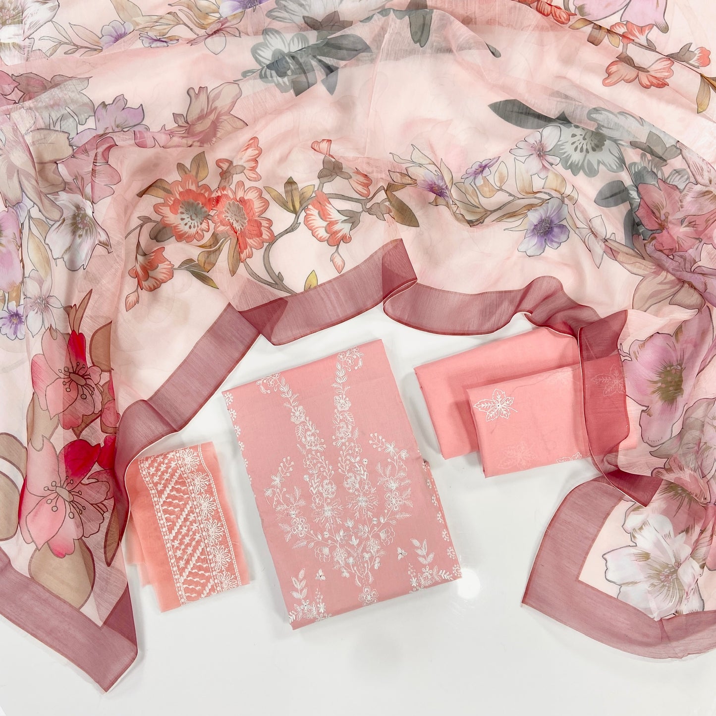 Mahnur Luxury Embroidered Lawn 3PC