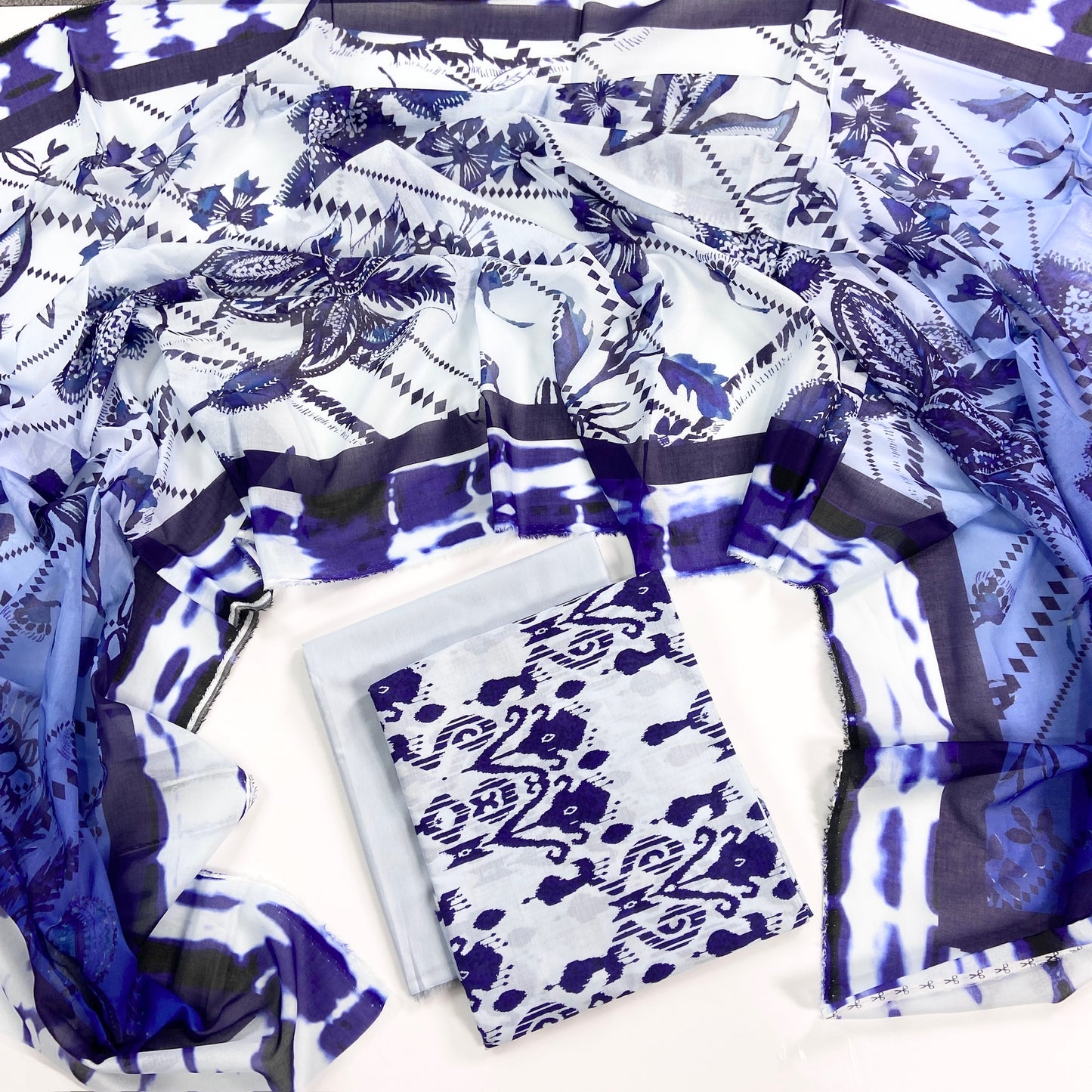 Monal Digital Printed Lawn With Voil Dupatta 3PC