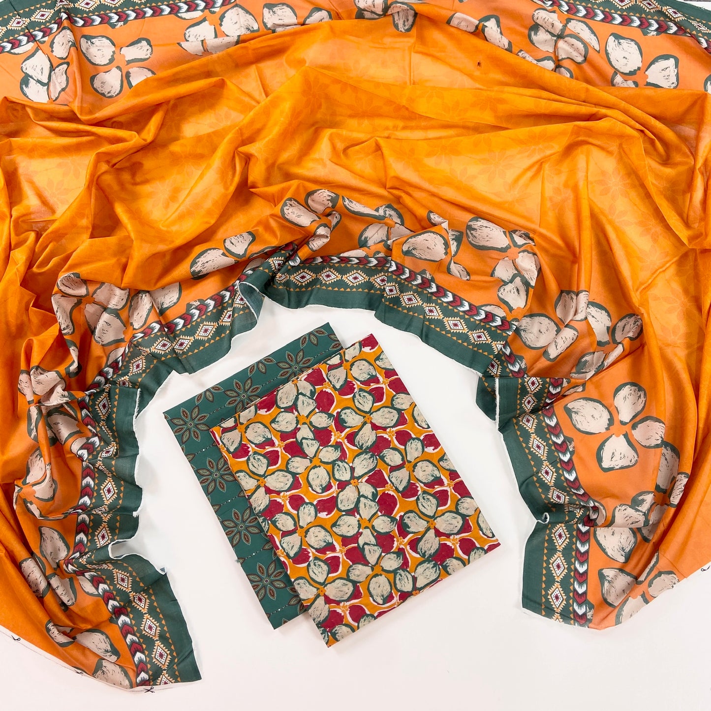 Anaya Noor Digital Printed Lawn With Voil Dupatta 3PC