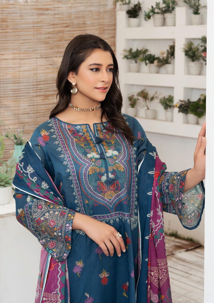 Safa Noor By Nigar Print Lawn 3-PC